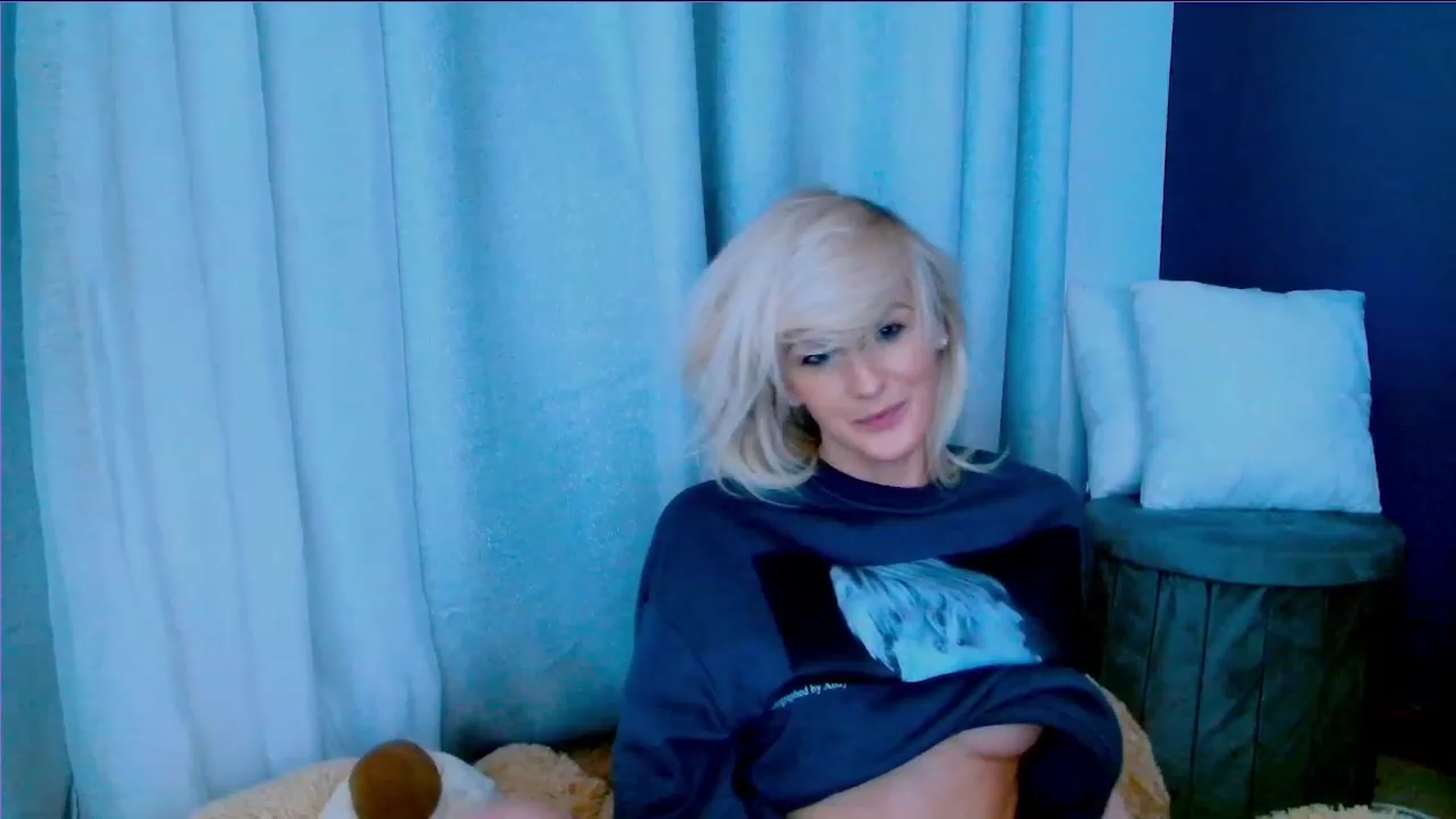 Gallery image thumbnail from SelinaRose's myfreecams stream on, 11/07/2023, 24:56 image 10 of 20