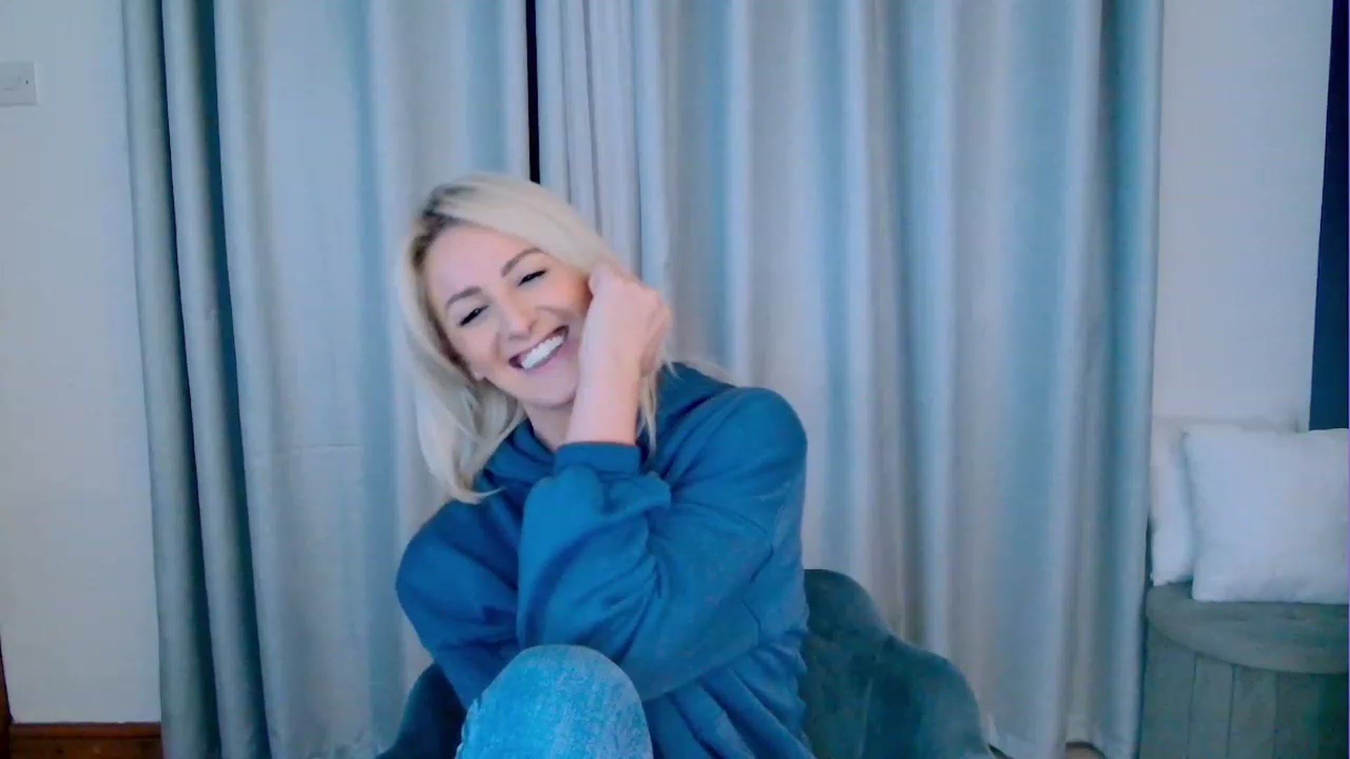 Gallery image thumbnail from SelinaRose's myfreecams stream on, 11/08/2023, 24:01 image 14 of 20
