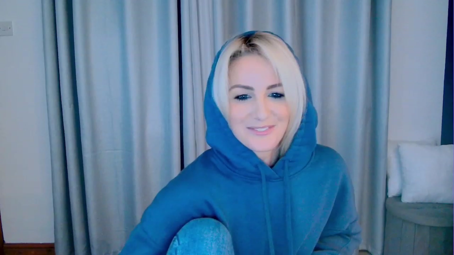 Gallery image thumbnail from SelinaRose's myfreecams stream on, 11/08/2023, 24:01 image 19 of 20
