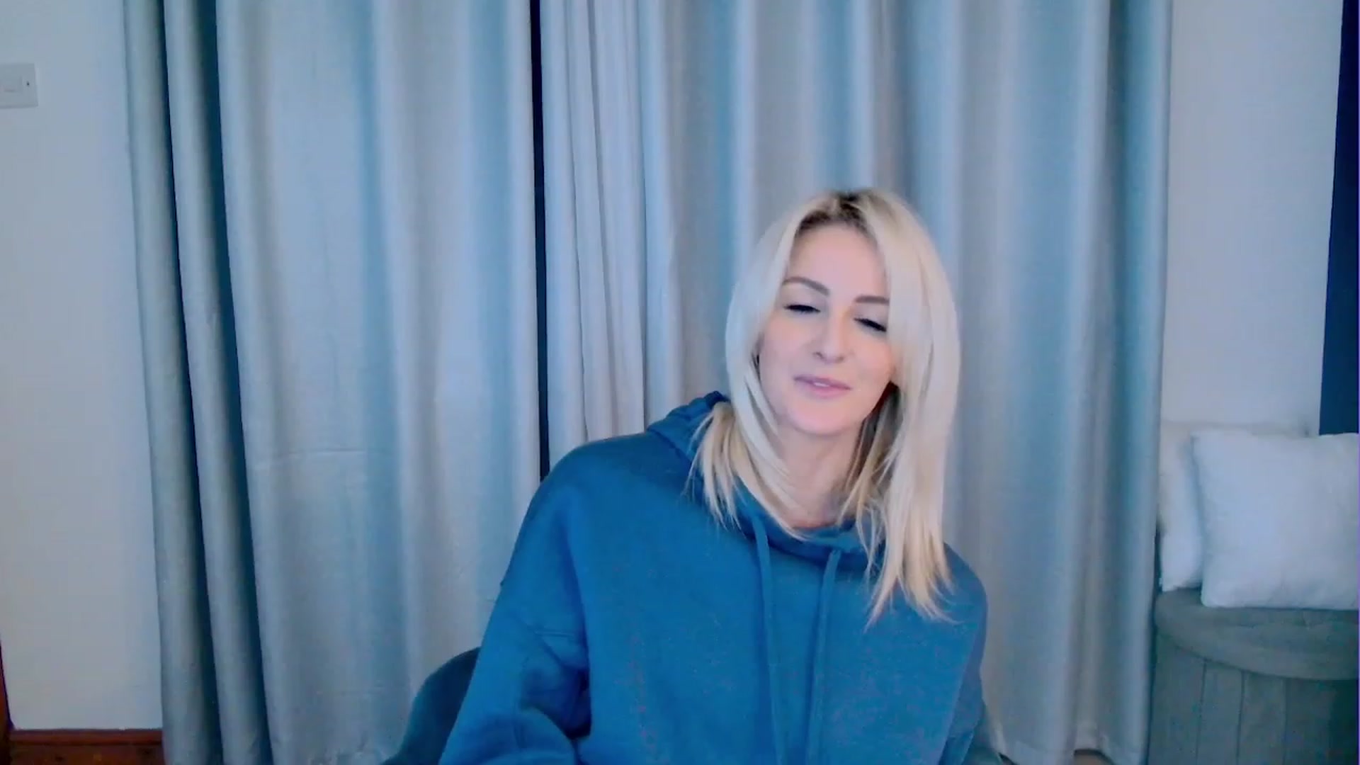 Gallery image thumbnail from SelinaRose's myfreecams stream on, 11/08/2023, 24:01 image 16 of 20