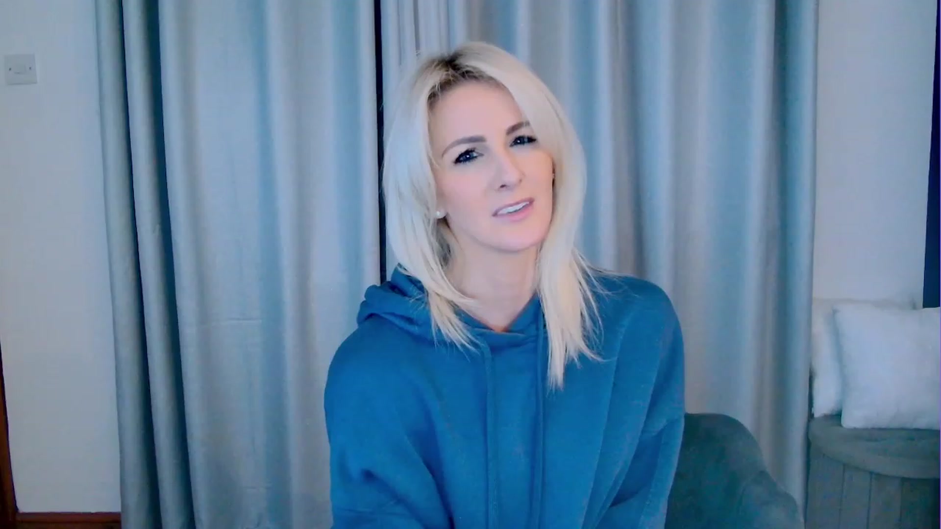 Gallery image thumbnail from SelinaRose's myfreecams stream on, 11/08/2023, 24:01 image 1 of 20