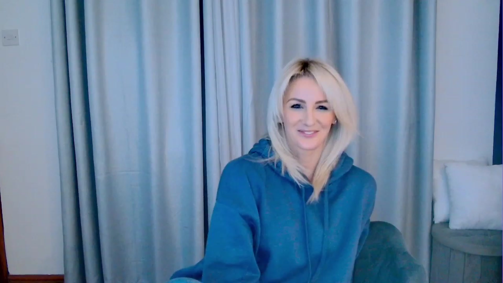 Gallery image thumbnail from SelinaRose's myfreecams stream on, 11/08/2023, 24:01 image 6 of 20