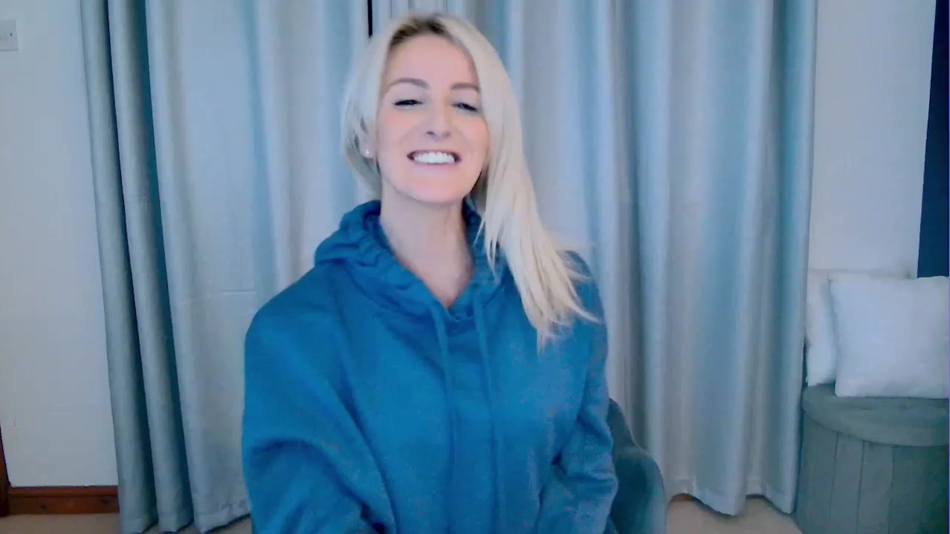 Gallery image thumbnail from SelinaRose's myfreecams stream on, 11/08/2023, 01:35 image 1 of 20