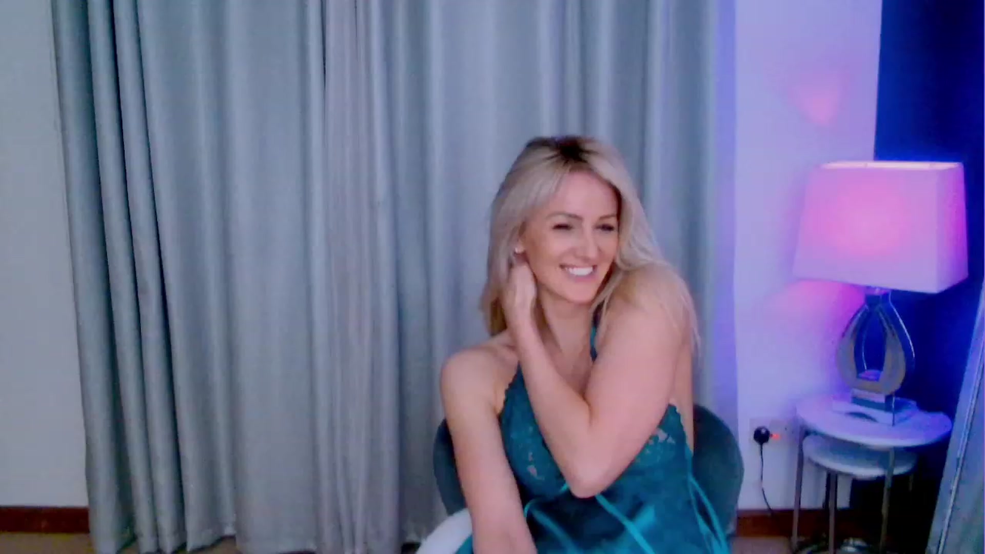 Gallery image thumbnail from SelinaRose's myfreecams stream on, 11/15/2023, 24:23 image 6 of 20