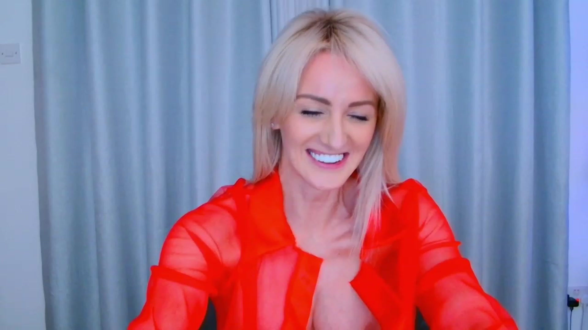 Gallery image thumbnail from SelinaRose's myfreecams stream on, 12/17/2023, 23:05 image 4 of 20