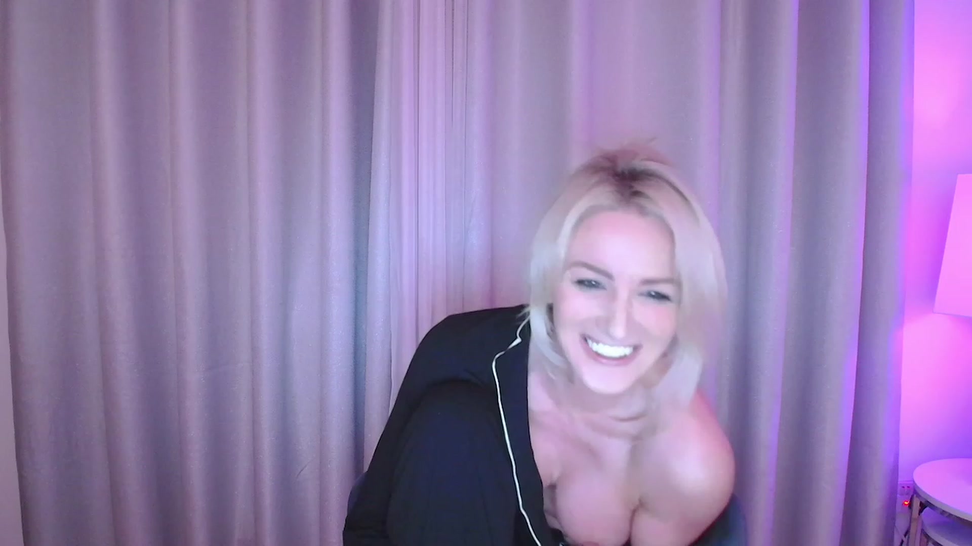 Gallery image thumbnail from SelinaRose's myfreecams stream on, 01/07/2024, 24:03 image 8 of 20
