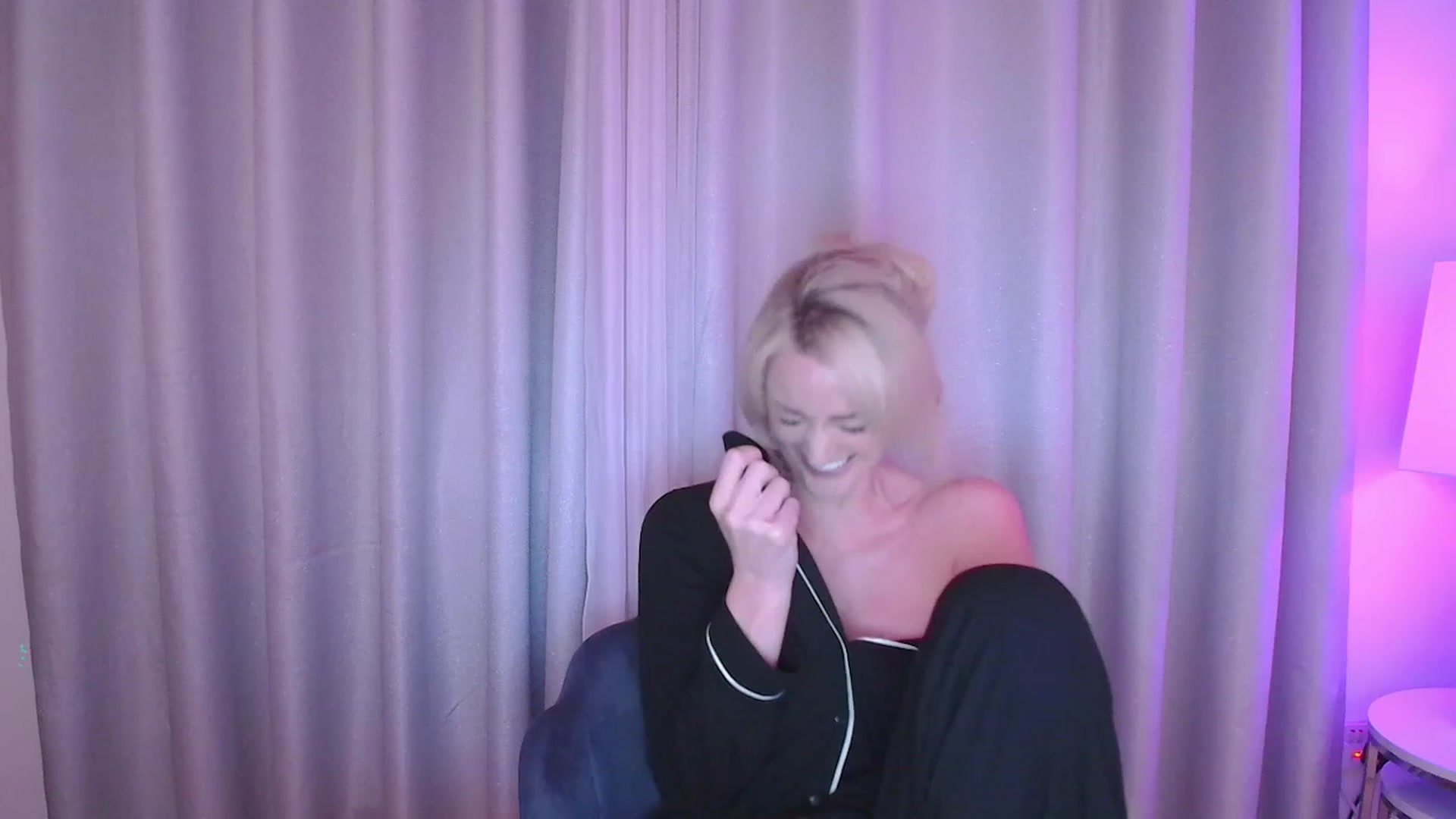 Gallery image thumbnail from SelinaRose's myfreecams stream on, 01/07/2024, 24:03 image 4 of 20
