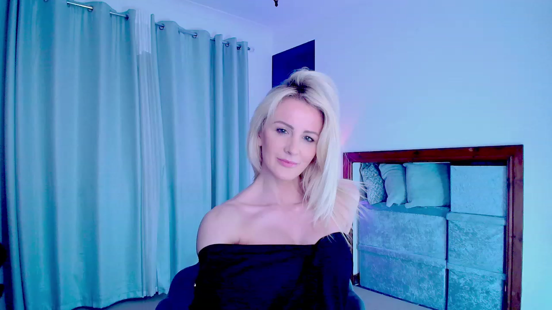 Gallery image thumbnail from SelinaRose's myfreecams stream on, 02/04/2024, 23:50 image 16 of 20