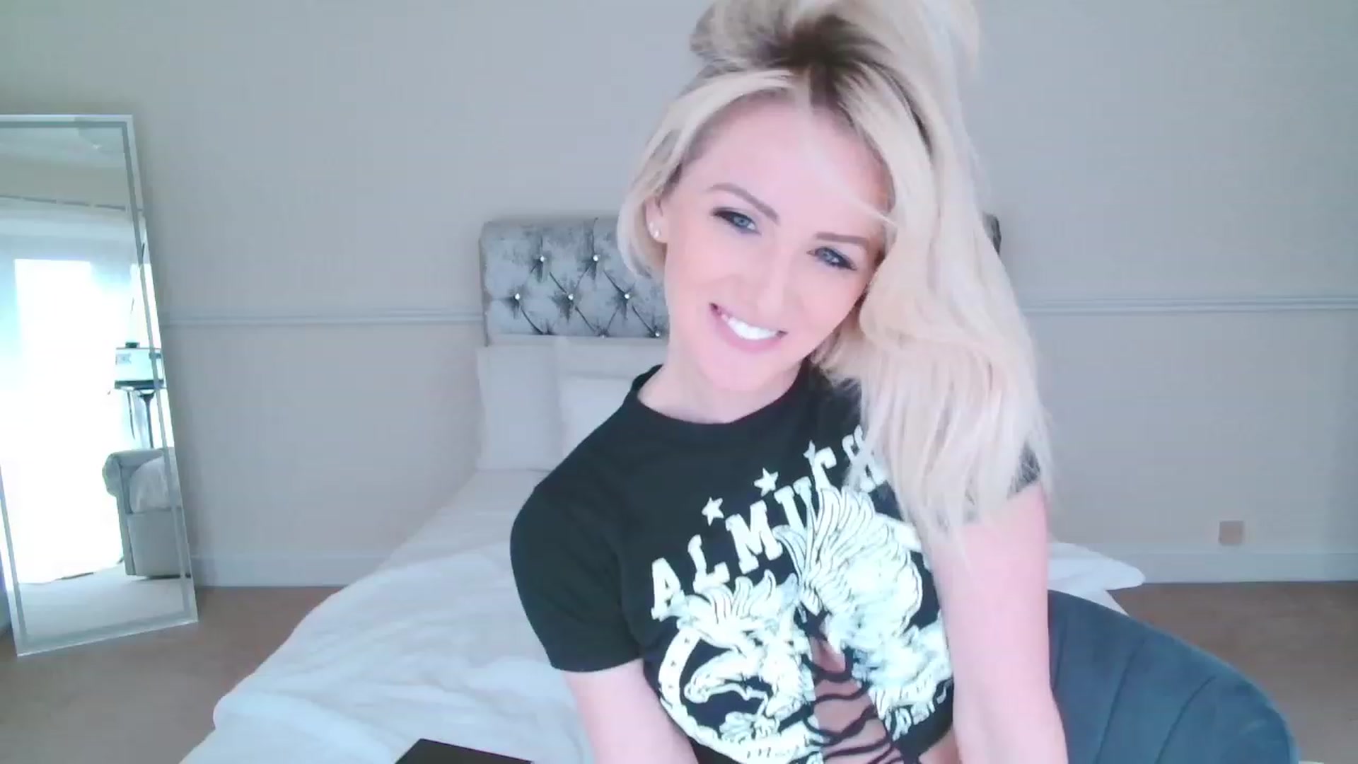 Gallery image thumbnail from SelinaRose's myfreecams stream on, 02/13/2024, 14:12 image 6 of 20