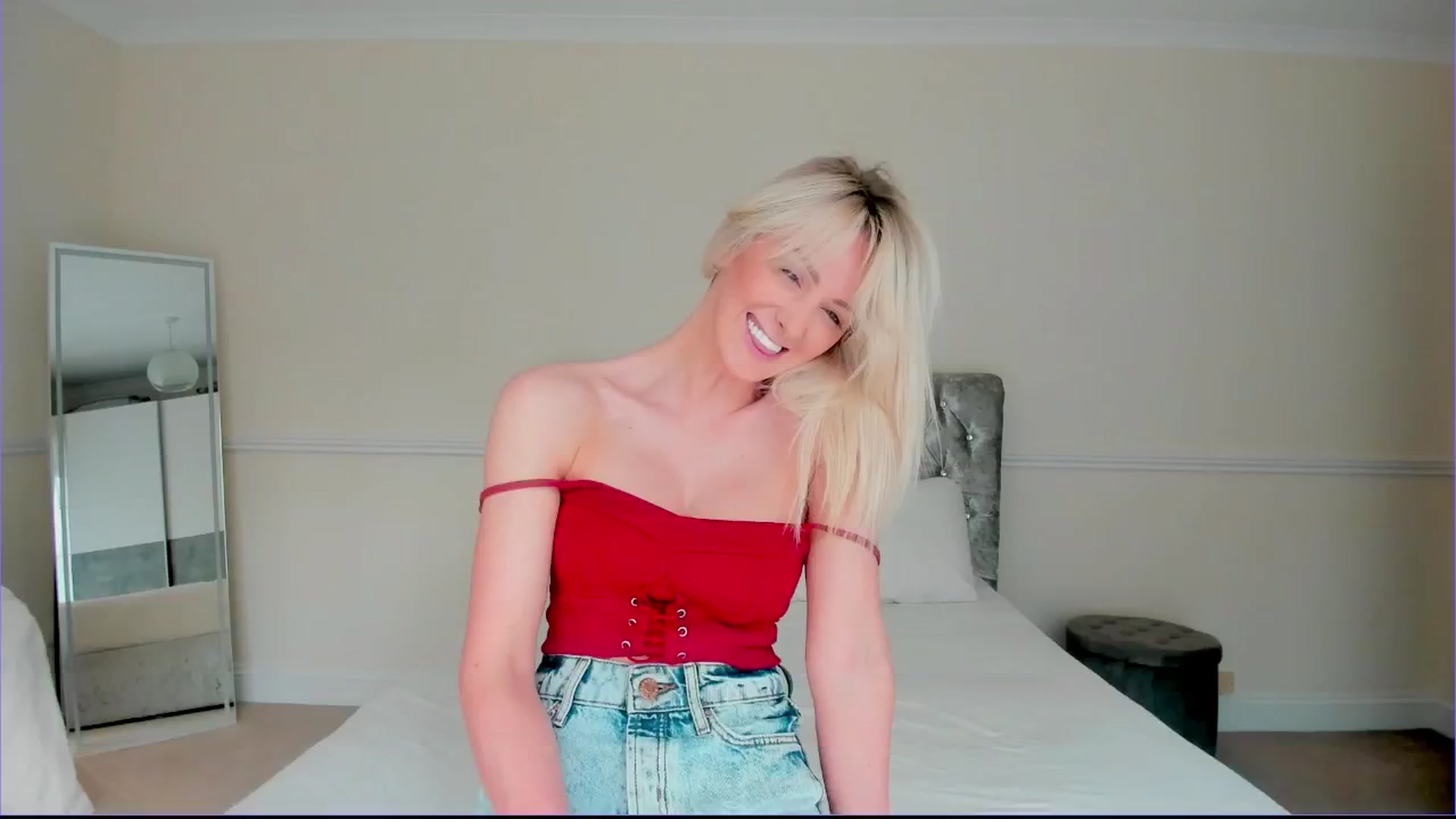 Gallery image thumbnail from SelinaRose's myfreecams stream on, 05/18/2024, 17:38 image 1 of 20
