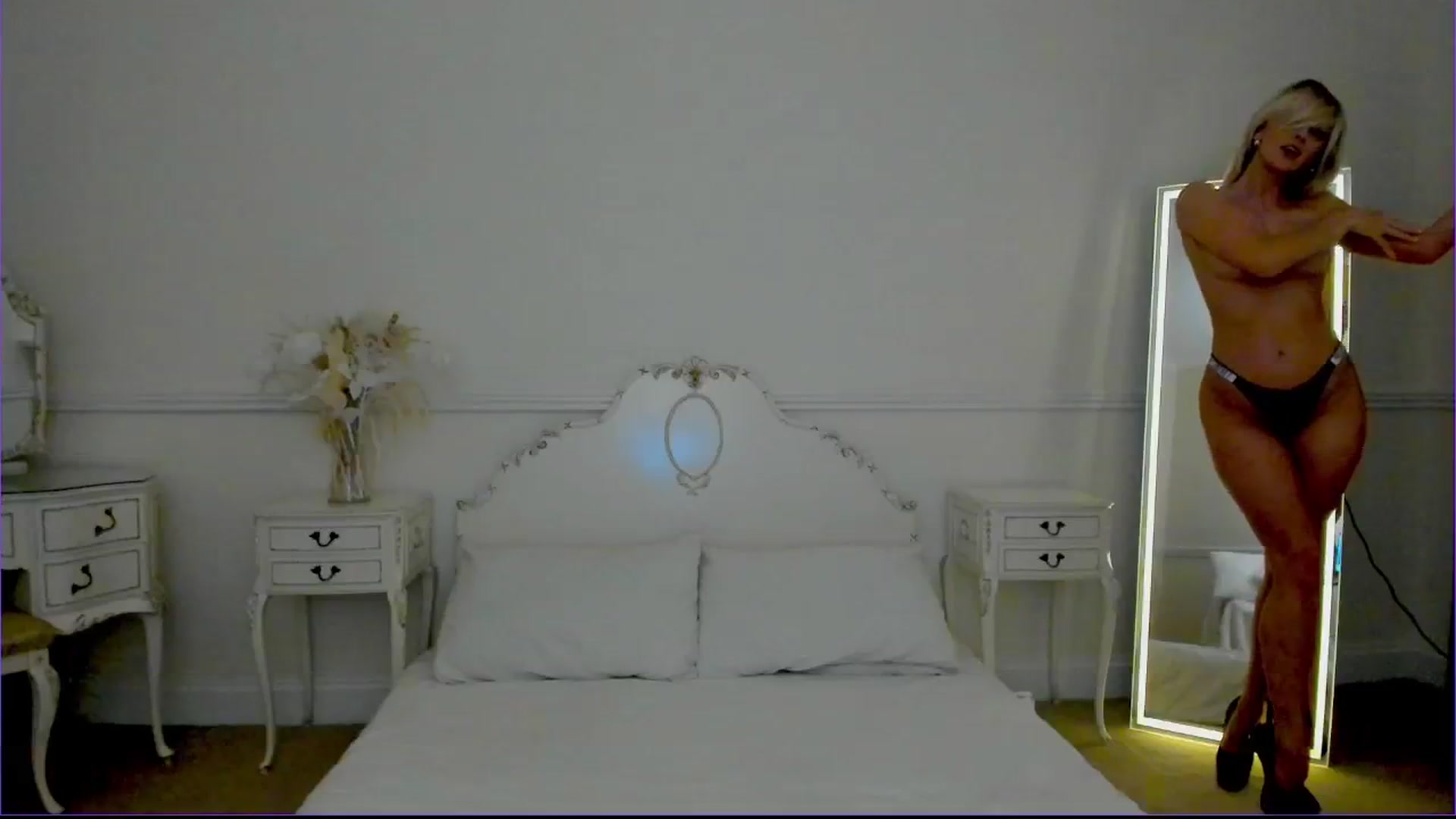Gallery image thumbnail from SelinaRose's myfreecams stream on, 07/24/2024, 01:40 image 6 of 20