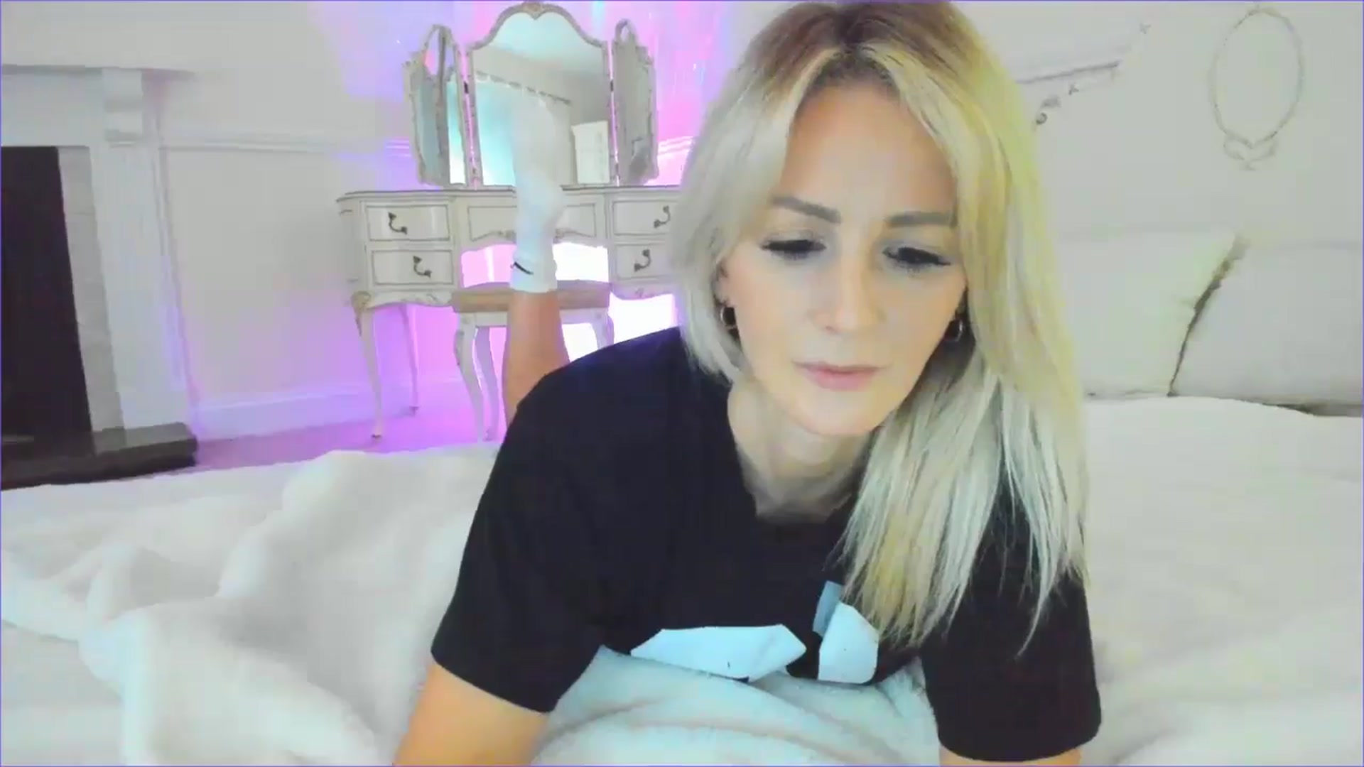 Gallery image thumbnail from SelinaRose's myfreecams stream on, 08/09/2024, 24:00 image 17 of 20