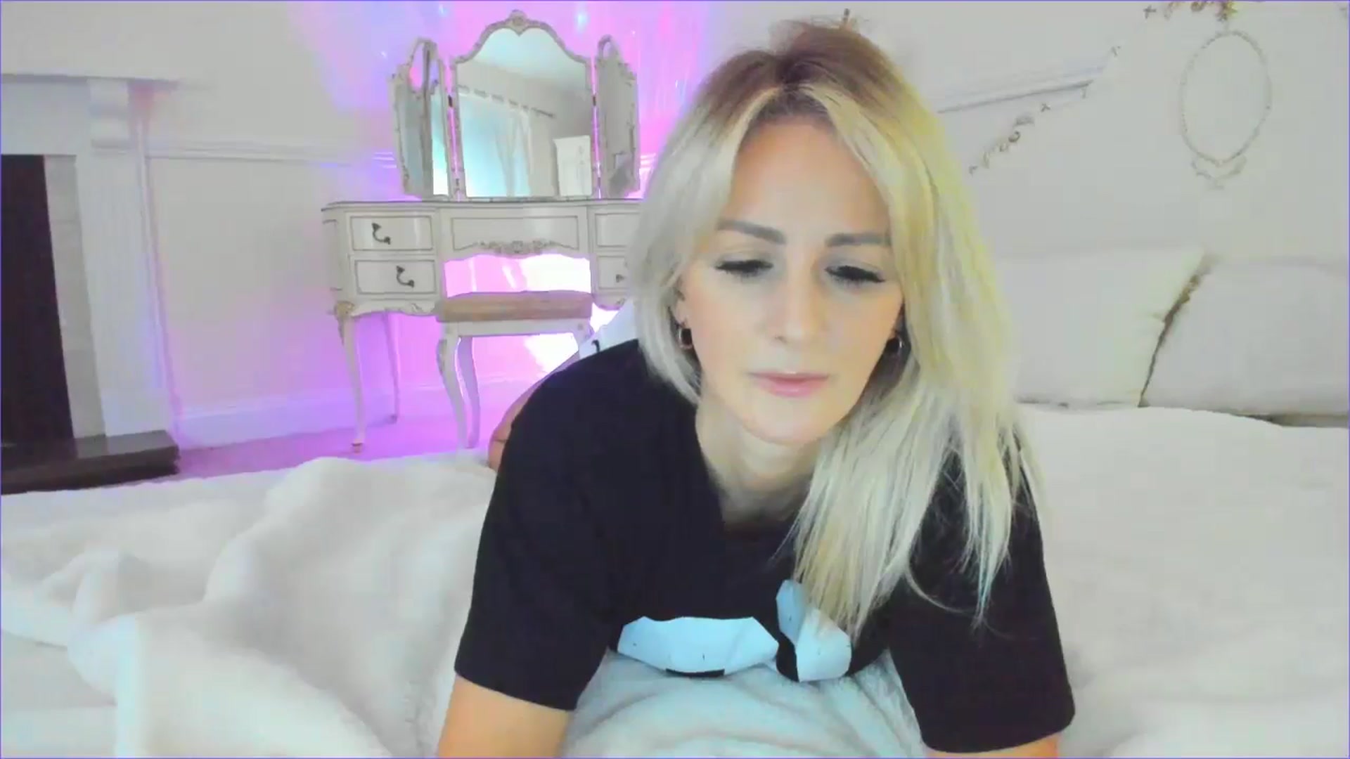 Gallery image thumbnail from SelinaRose's myfreecams stream on, 08/09/2024, 24:00 image 13 of 20