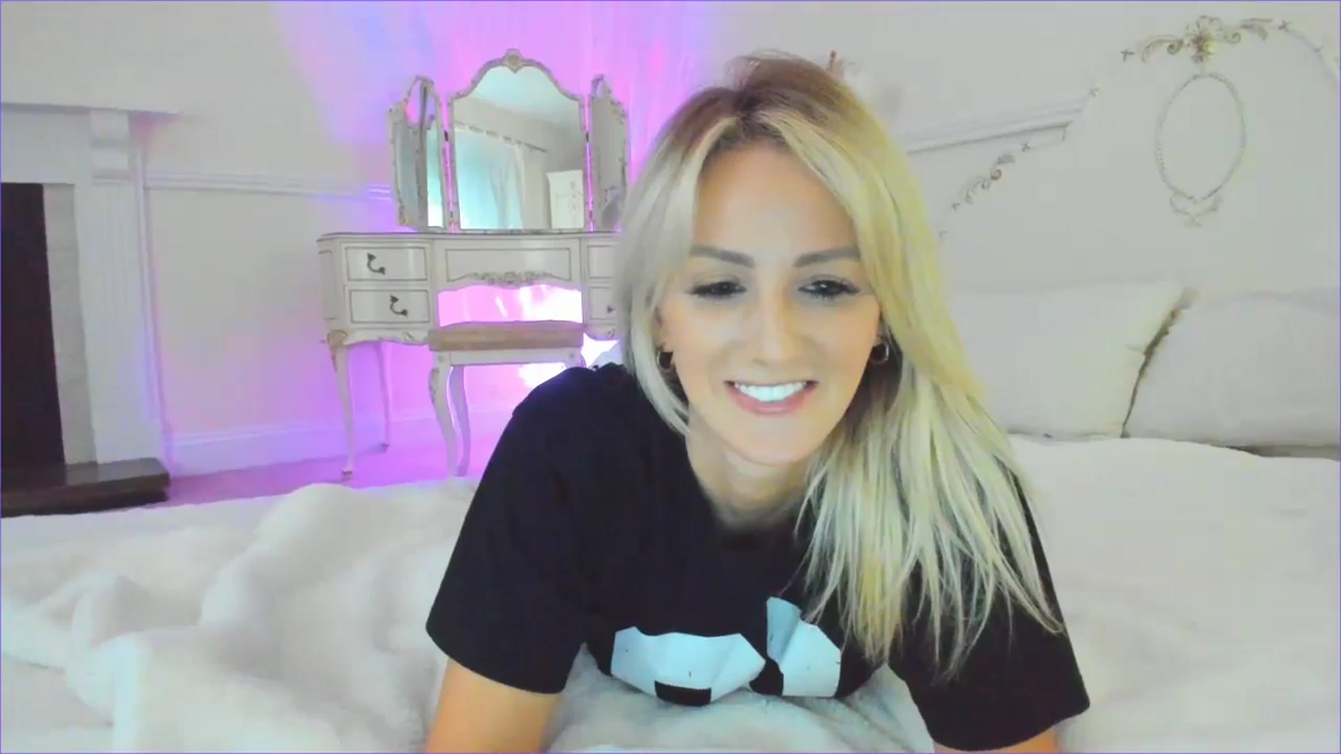 Gallery image thumbnail from SelinaRose's myfreecams stream on, 08/09/2024, 24:00 image 9 of 20