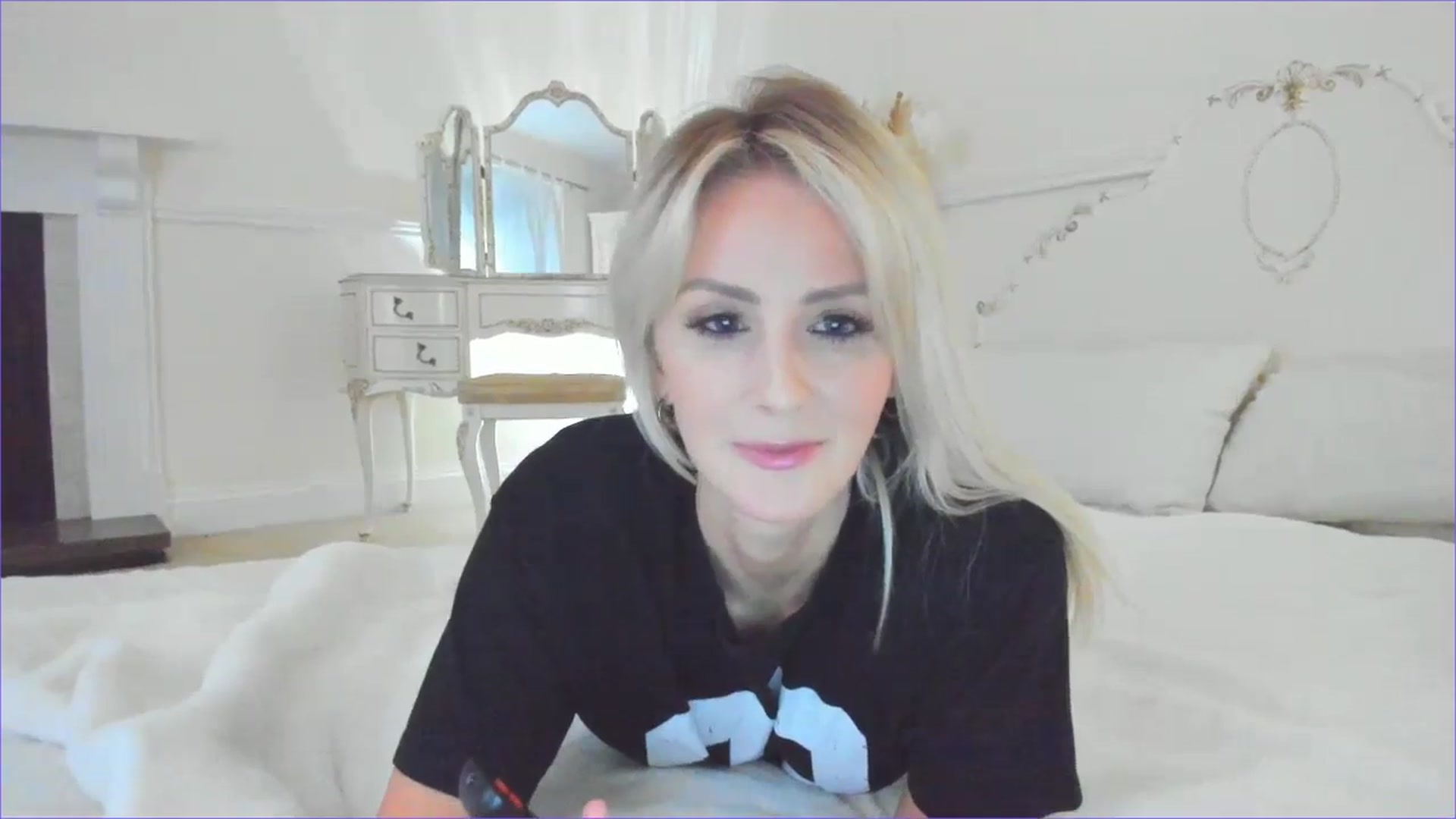 Gallery image thumbnail from SelinaRose's myfreecams stream on, 08/09/2024, 24:00 image 4 of 20