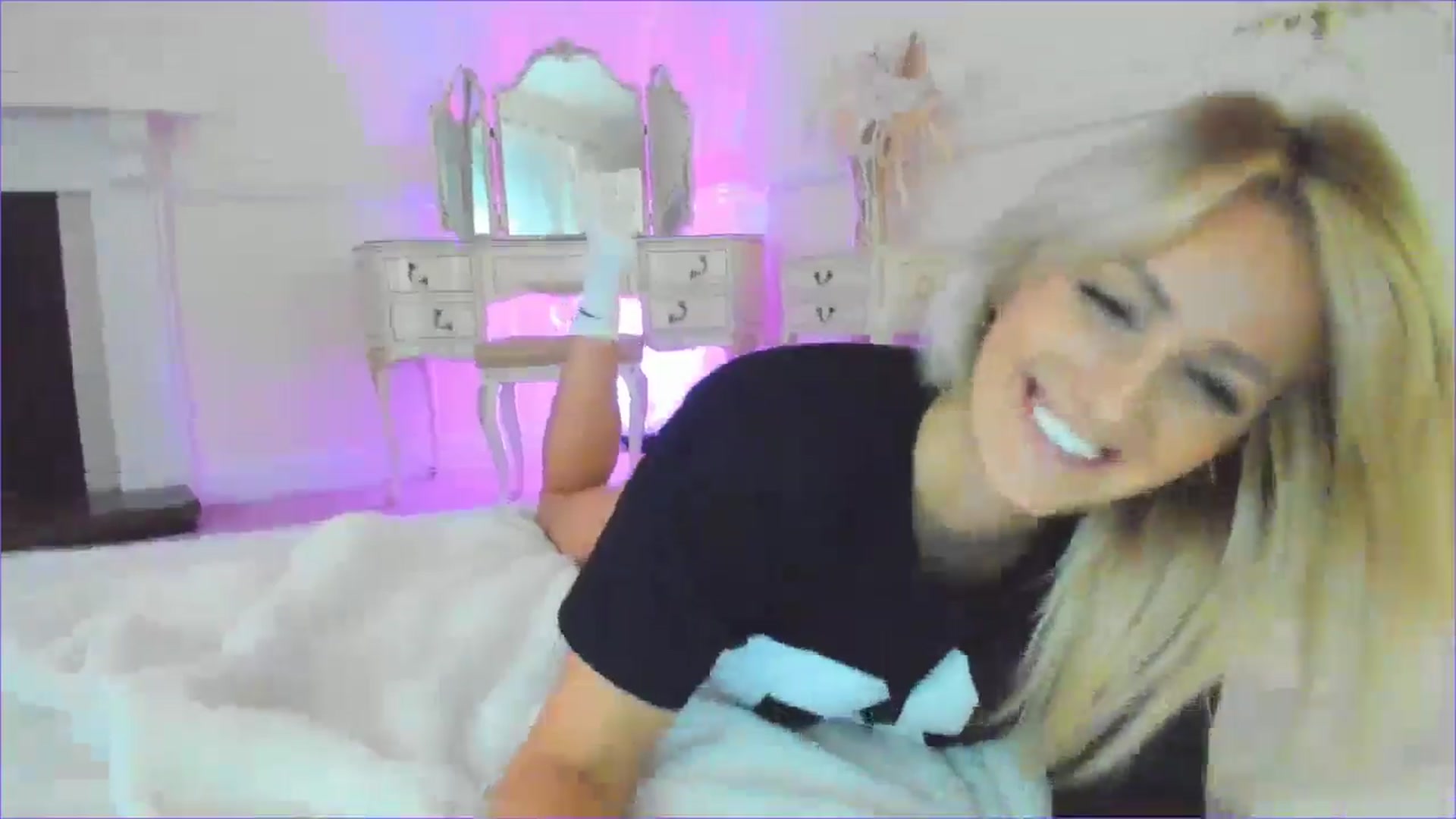 Gallery image thumbnail from SelinaRose's myfreecams stream on, 08/09/2024, 24:00 image 15 of 20