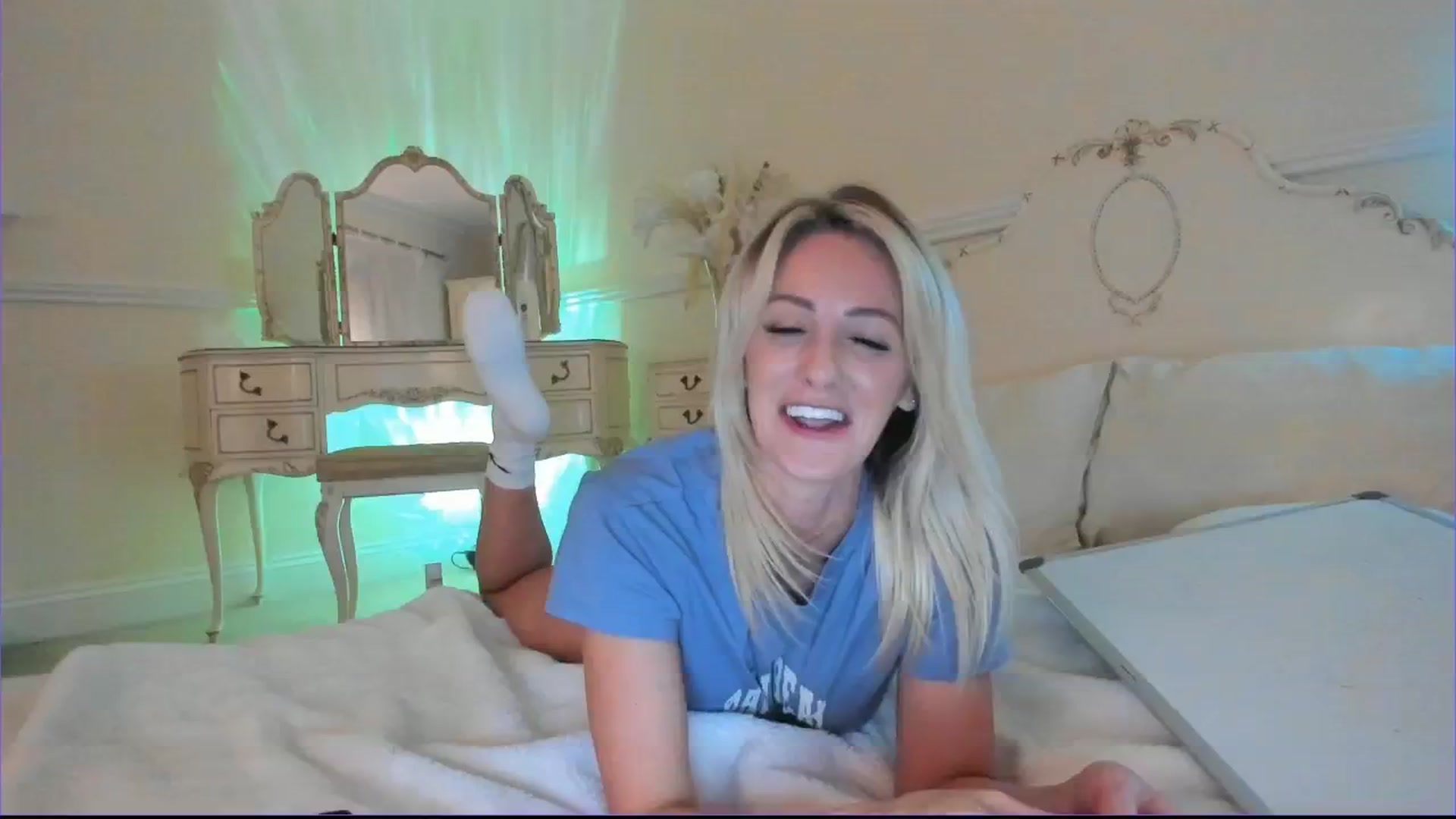 Gallery image thumbnail from SelinaRose's myfreecams stream on, 08/16/2024, 02:46 image 14 of 20