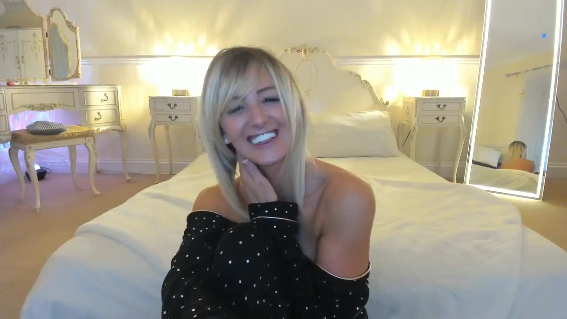 Gallery image thumbnail from SelinaRose's myfreecams stream on, 10/14/2024, 22:25 image 19 of 20