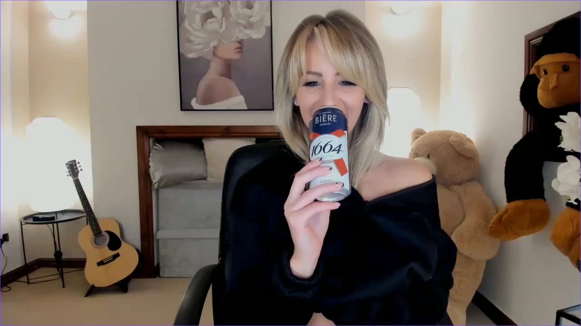Gallery image thumbnail from SelinaRose's myfreecams stream on, 11/18/2024, 23:28 image 13 of 20