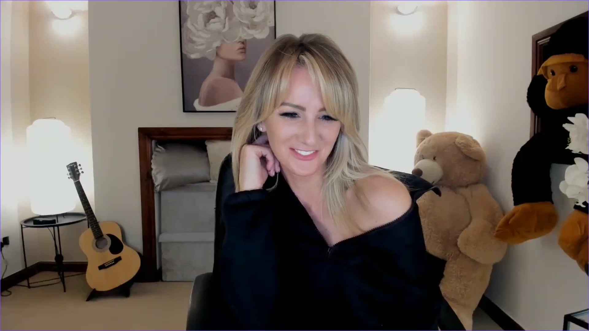 Gallery image thumbnail from SelinaRose's myfreecams stream on, 11/18/2024, 23:28 image 14 of 20