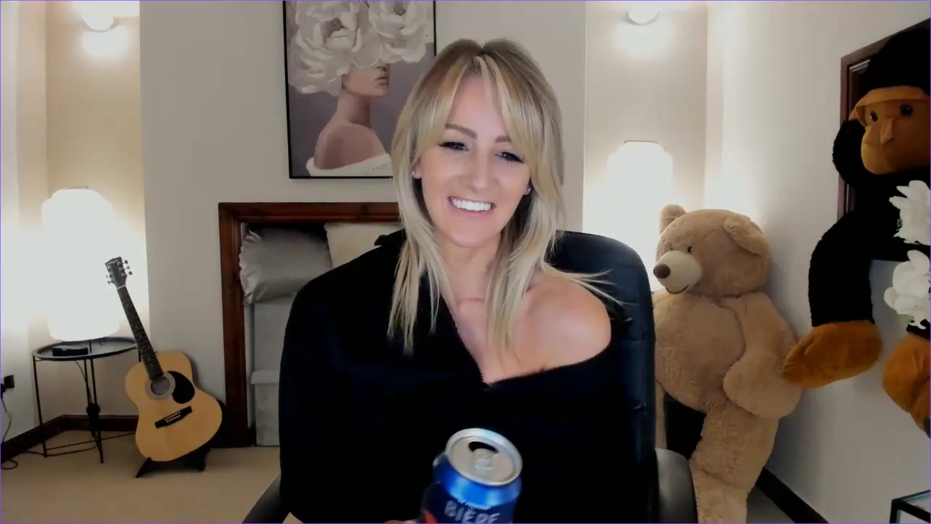 Gallery image thumbnail from SelinaRose's myfreecams stream on, 11/18/2024, 23:28 image 5 of 20
