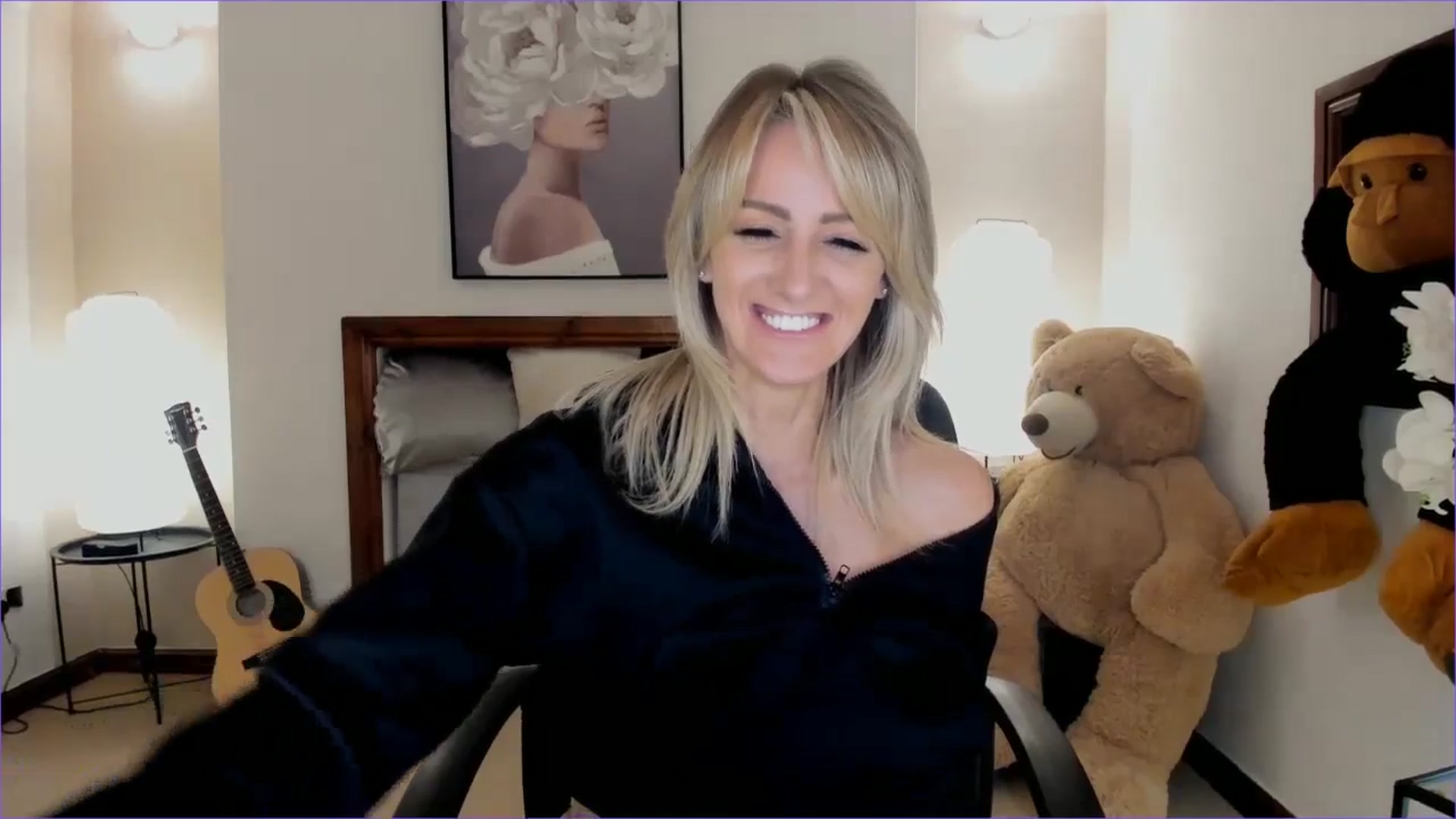 Gallery image thumbnail from SelinaRose's myfreecams stream on, 11/18/2024, 23:28 image 6 of 20