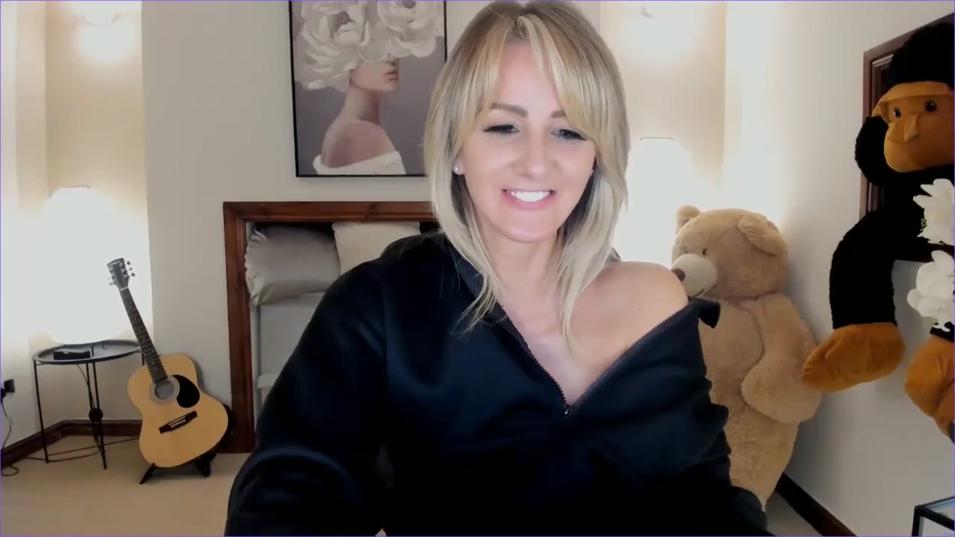 Gallery image thumbnail from SelinaRose's myfreecams stream on, 11/18/2024, 23:28 image 17 of 20