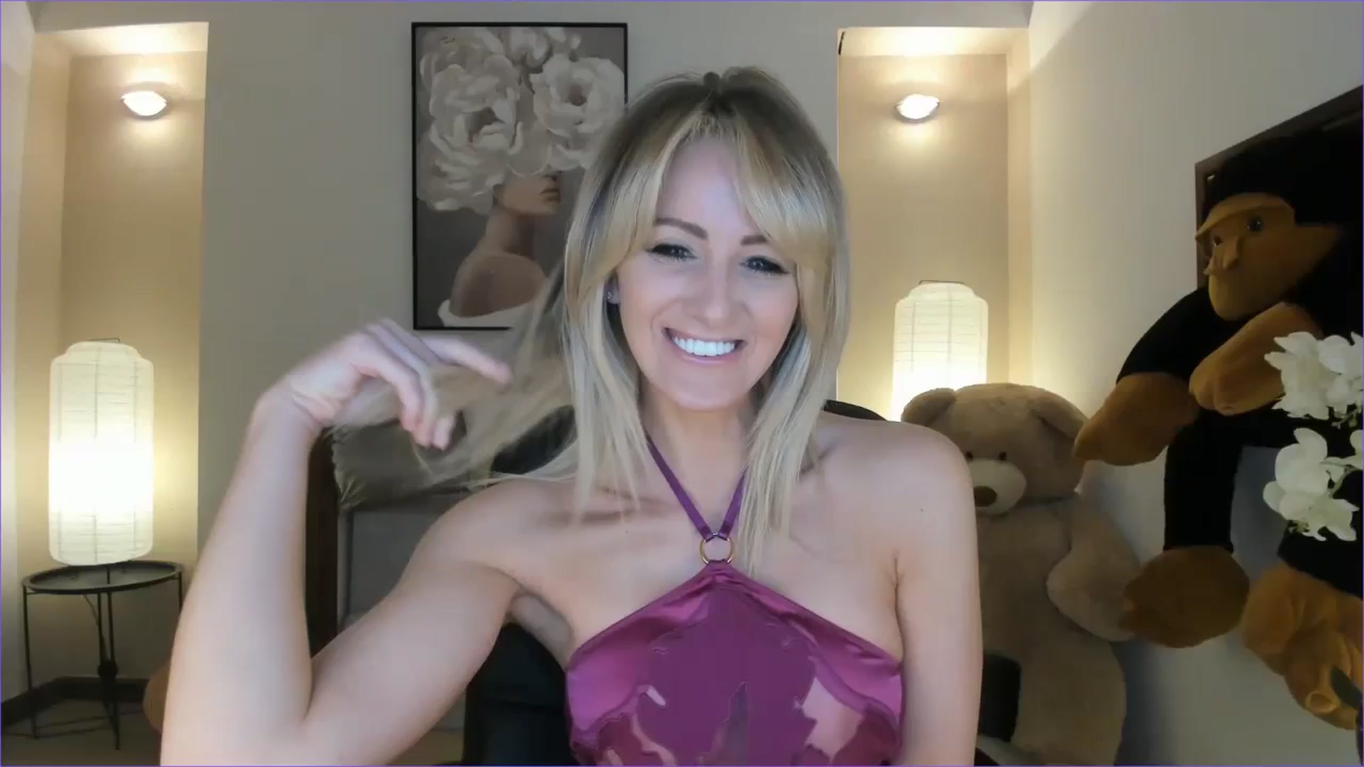 Gallery image thumbnail from SelinaRose's myfreecams stream on, 11/20/2024, 24:40 image 1 of 20