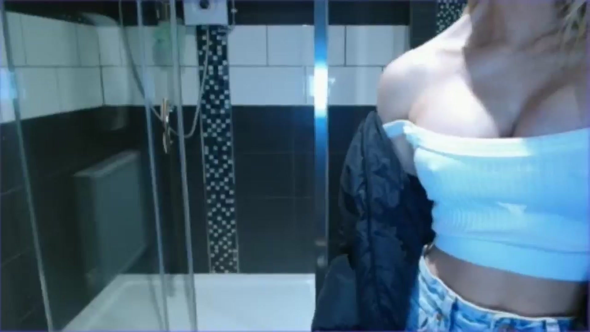 Gallery image thumbnail from SelinaRose's myfreecams stream on, 02/23/2025, 03:40 image 10 of 20