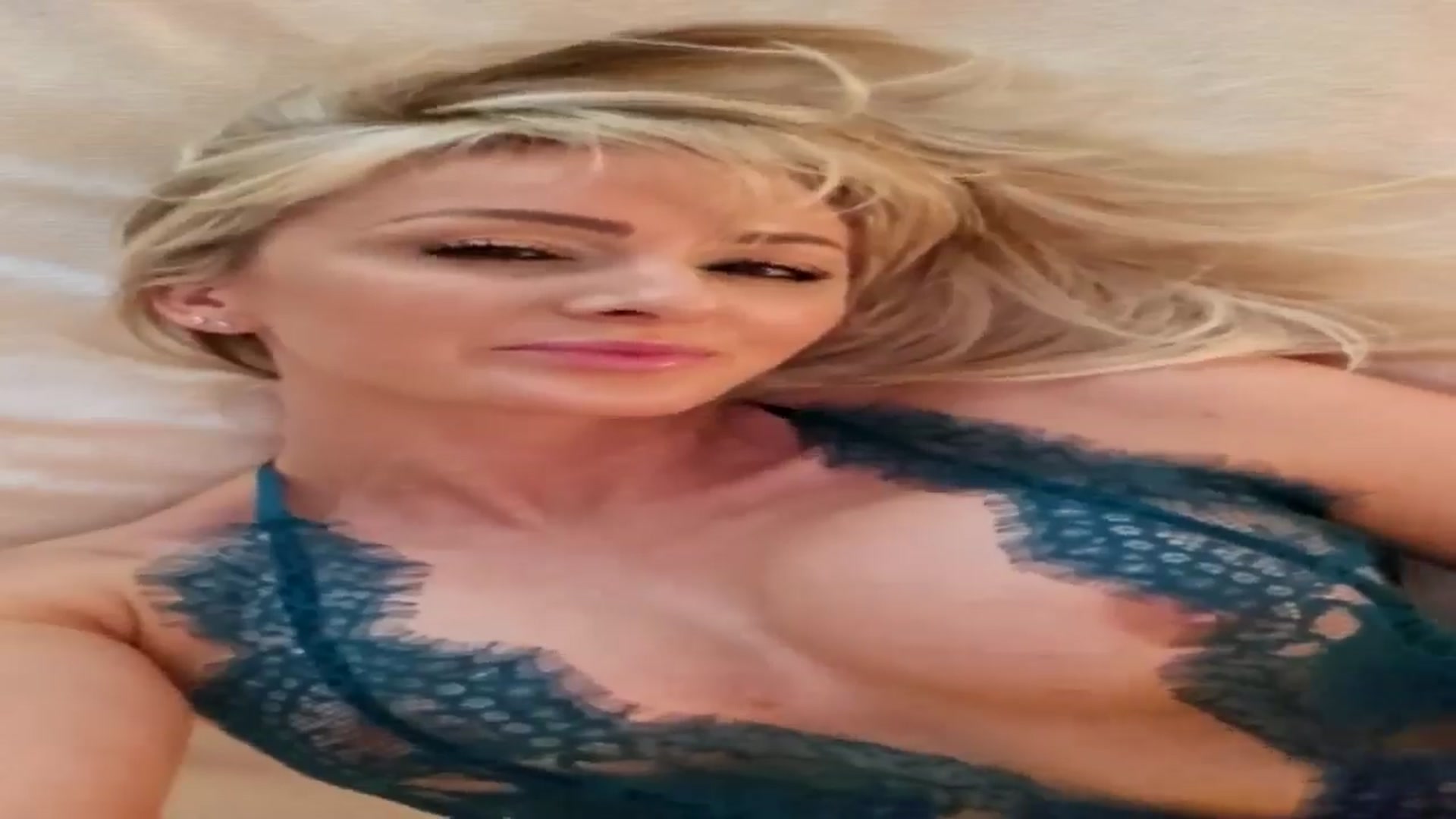 Gallery image thumbnail from SelinaRose's myfreecams stream on, 02/24/2025, 01:32 image 8 of 20