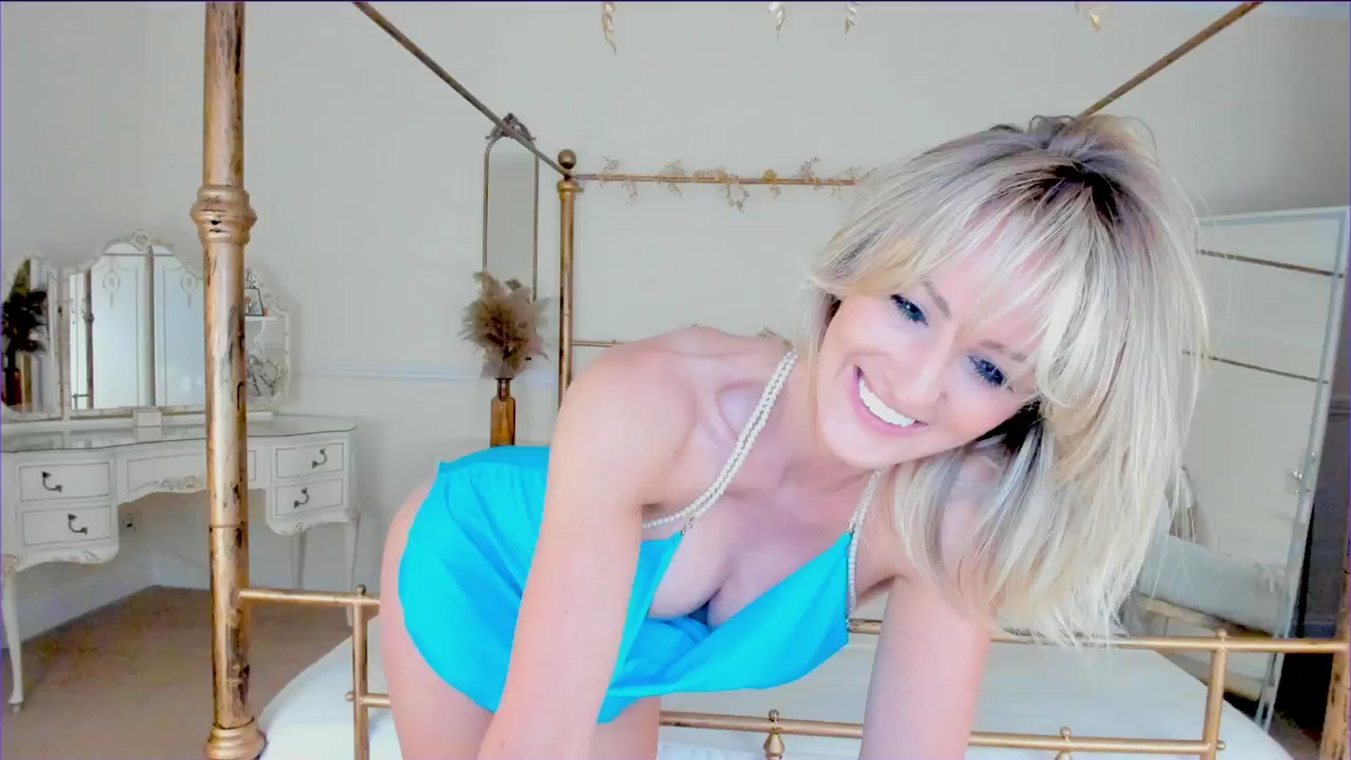 Gallery image thumbnail from SelinaRose's myfreecams stream on, 05/12/2025, 01:13 image 19 of 20