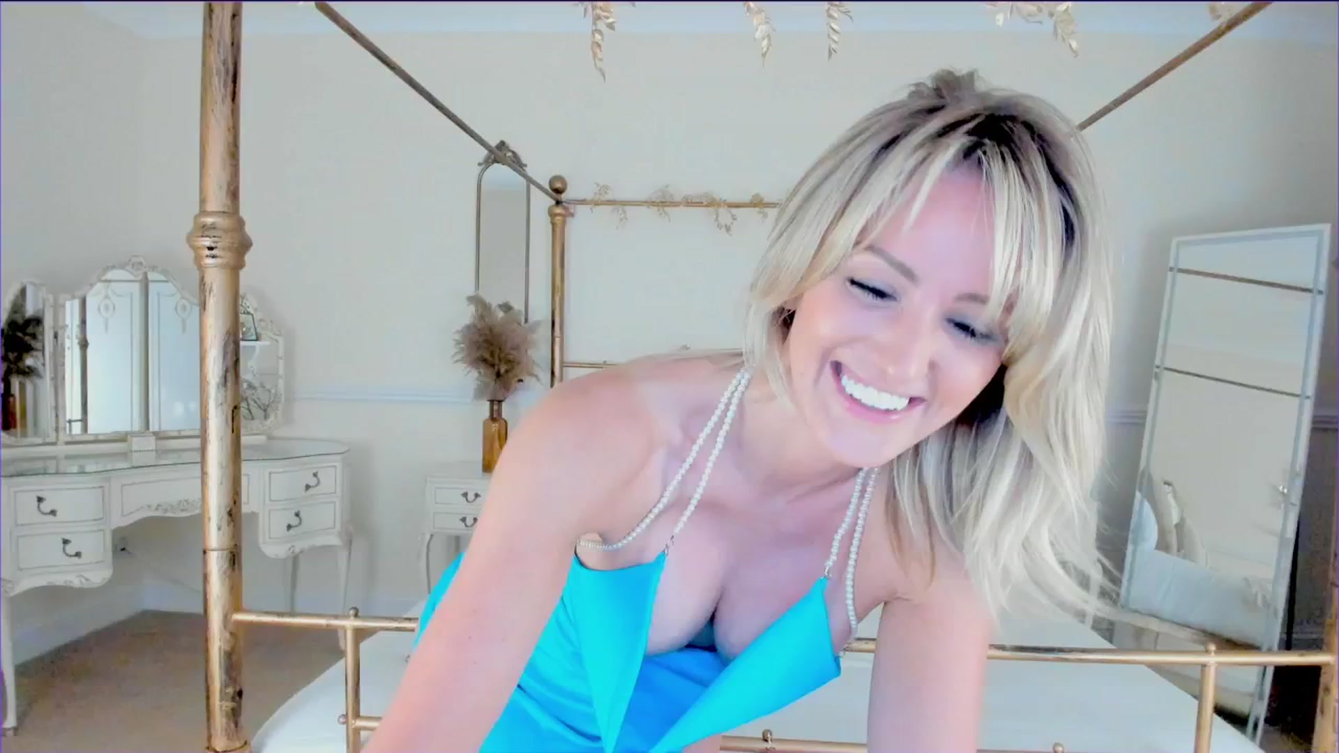 Gallery image thumbnail from SelinaRose's myfreecams stream on, 05/12/2025, 02:48 image 3 of 20
