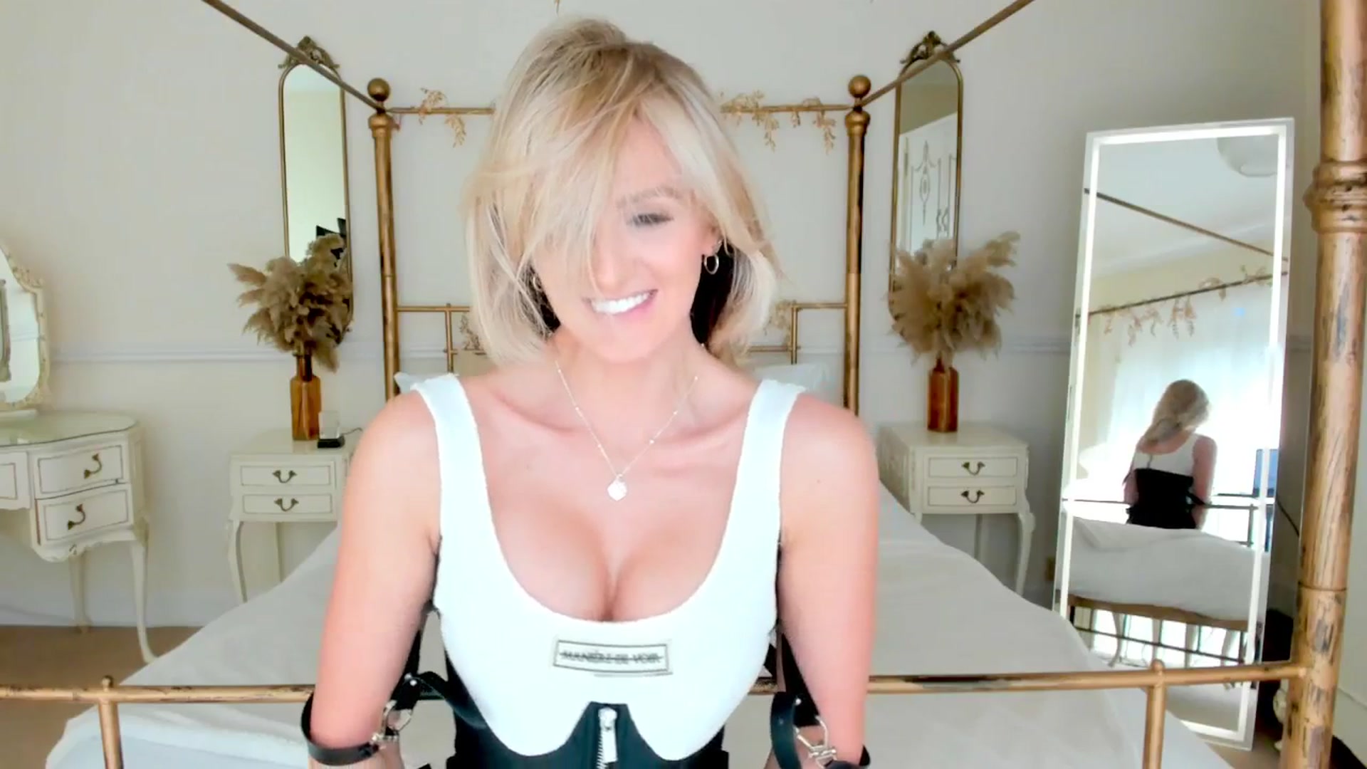 Gallery image thumbnail from SelinaRose's myfreecams stream on, 10/23/2025, 13:38 image 18 of 20