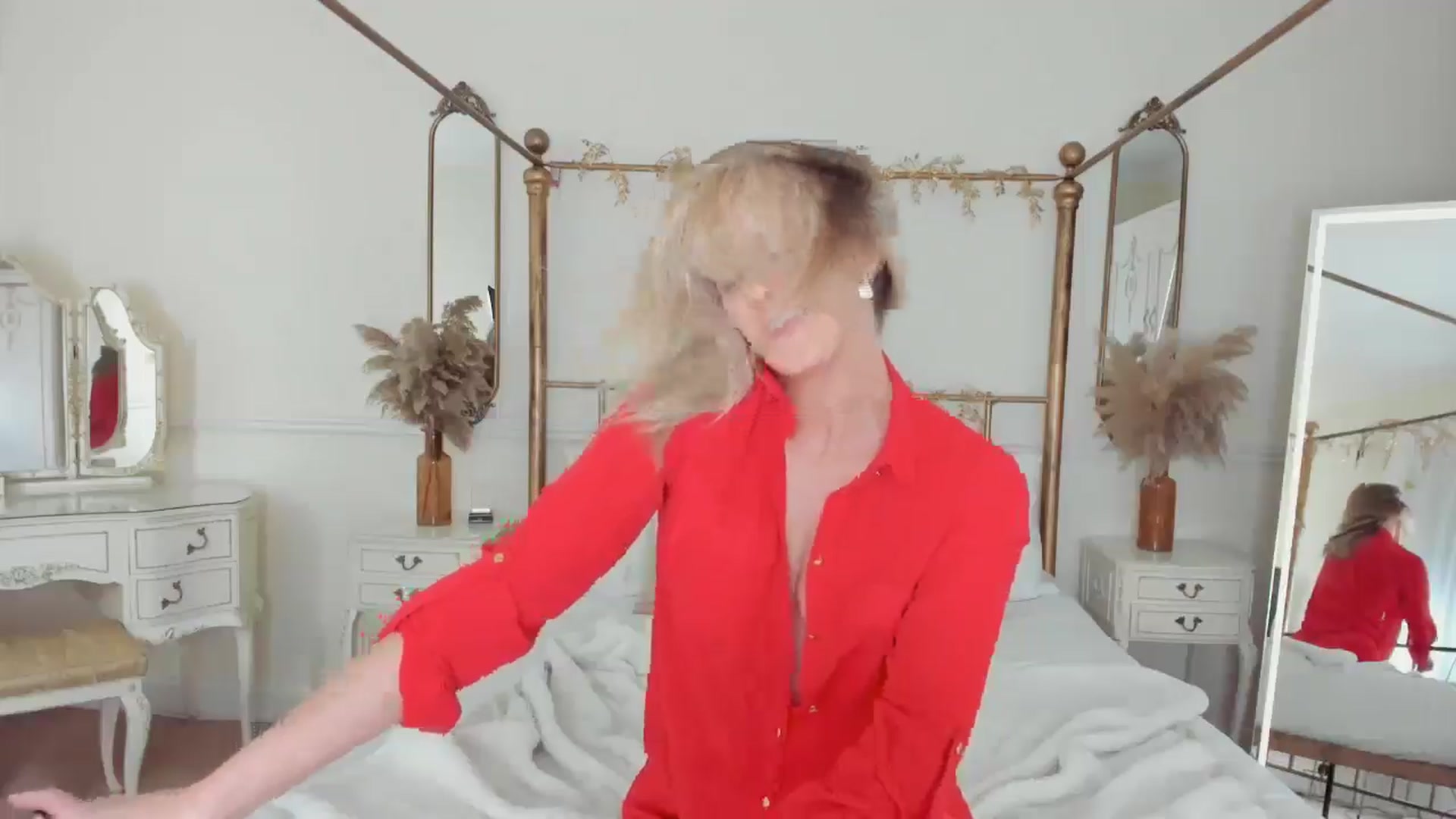 Gallery image thumbnail from SelinaRose's myfreecams stream on, 11/04/2025, 18:14 image 18 of 20