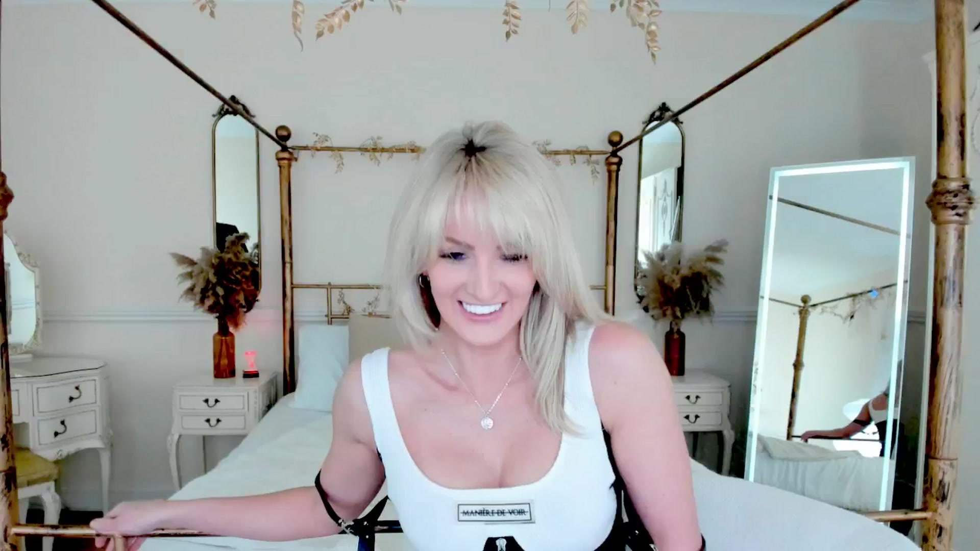Gallery image thumbnail from SelinaRose's myfreecams stream on, 11/25/2025, 18:01 image 1 of 20