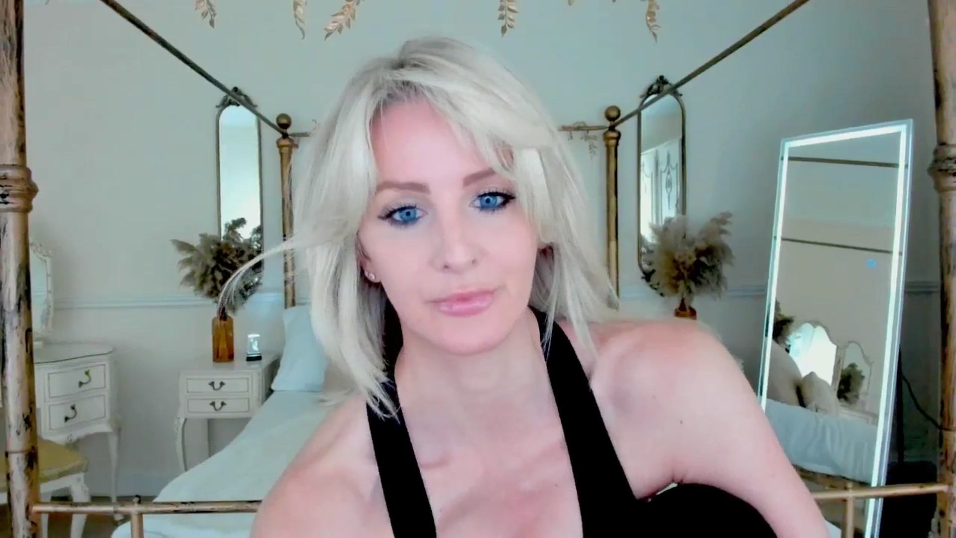 Gallery image thumbnail from SelinaRose's myfreecams stream on, 11/27/2025, 12:46 image 14 of 20