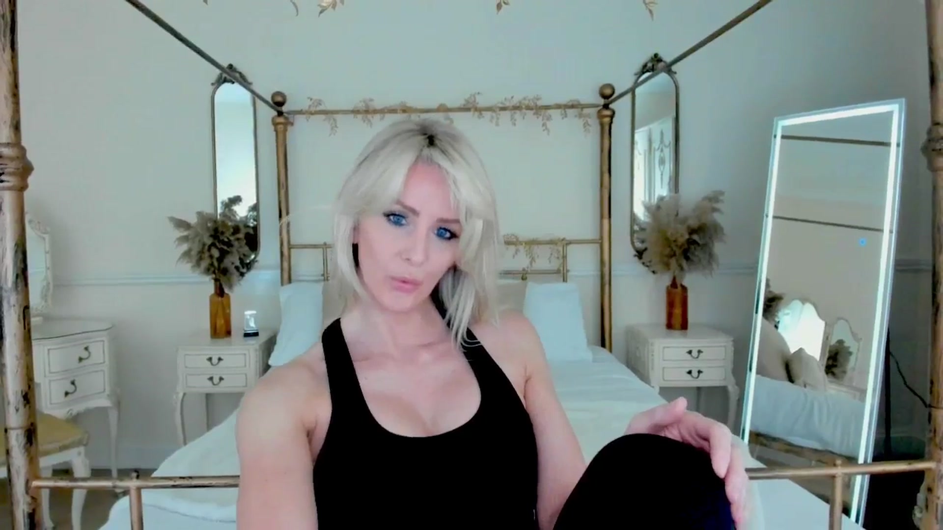 Gallery image thumbnail from SelinaRose's myfreecams stream on, 11/27/2025, 12:46 image 15 of 20