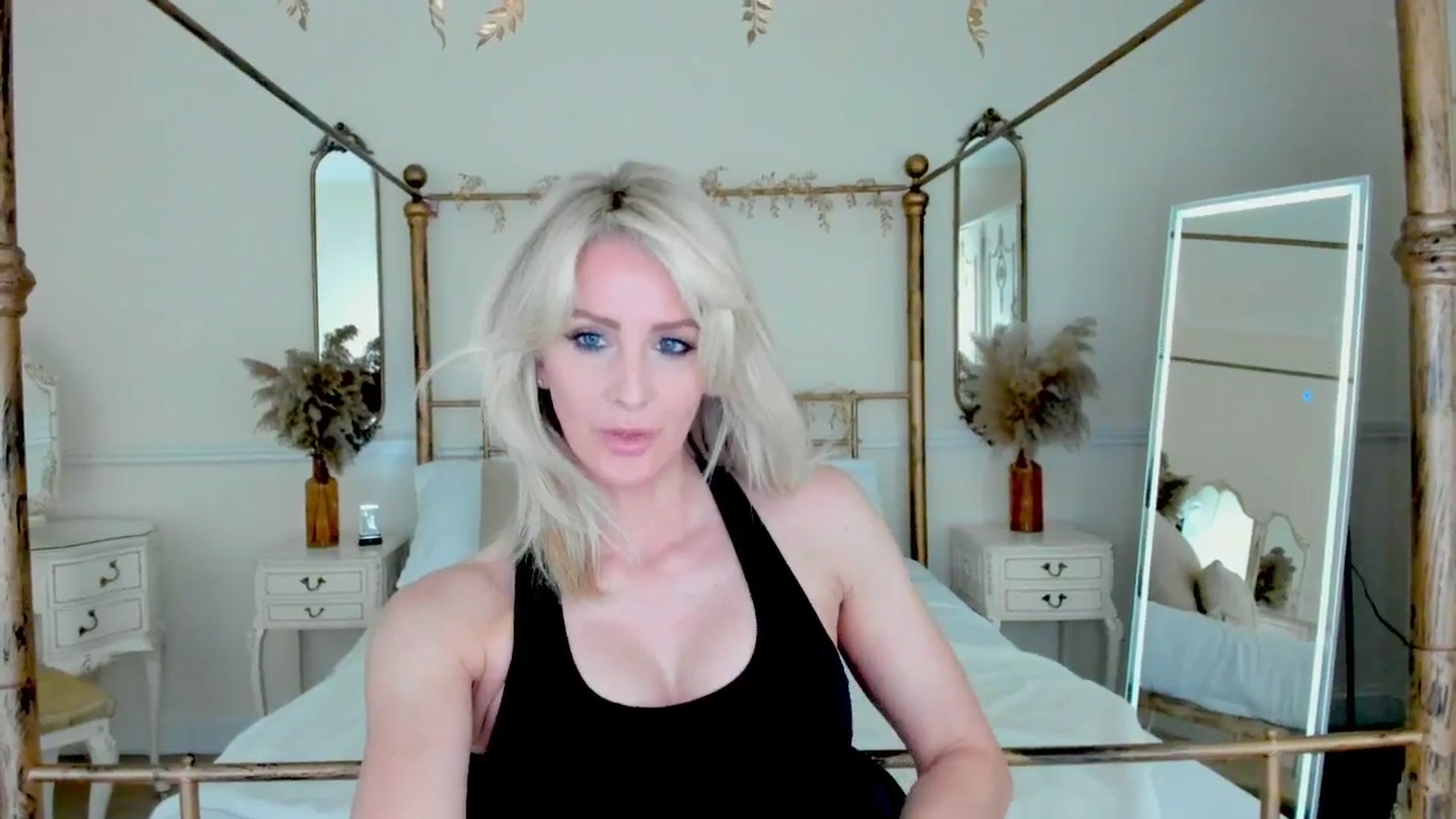 Gallery image thumbnail from SelinaRose's myfreecams stream on, 11/27/2025, 12:46 image 13 of 20