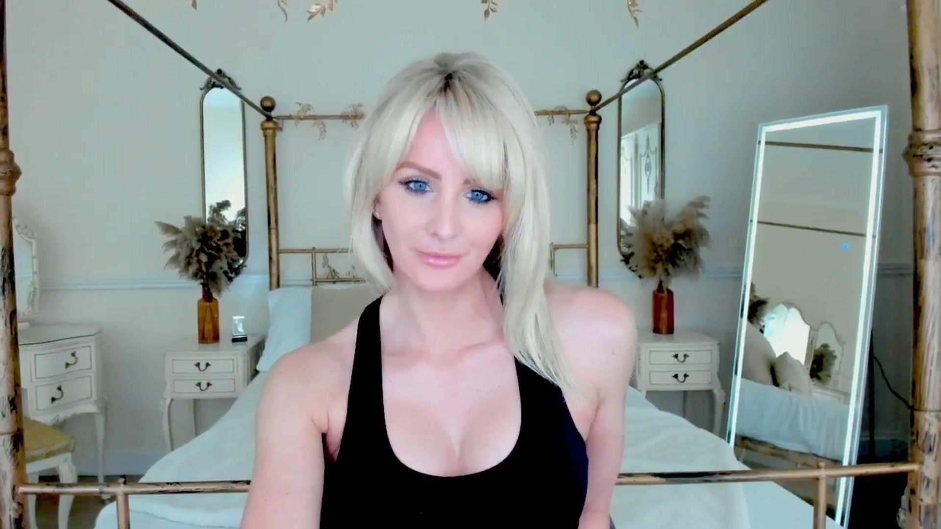 Gallery image thumbnail from SelinaRose's myfreecams stream on, 11/27/2025, 12:46 image 12 of 20