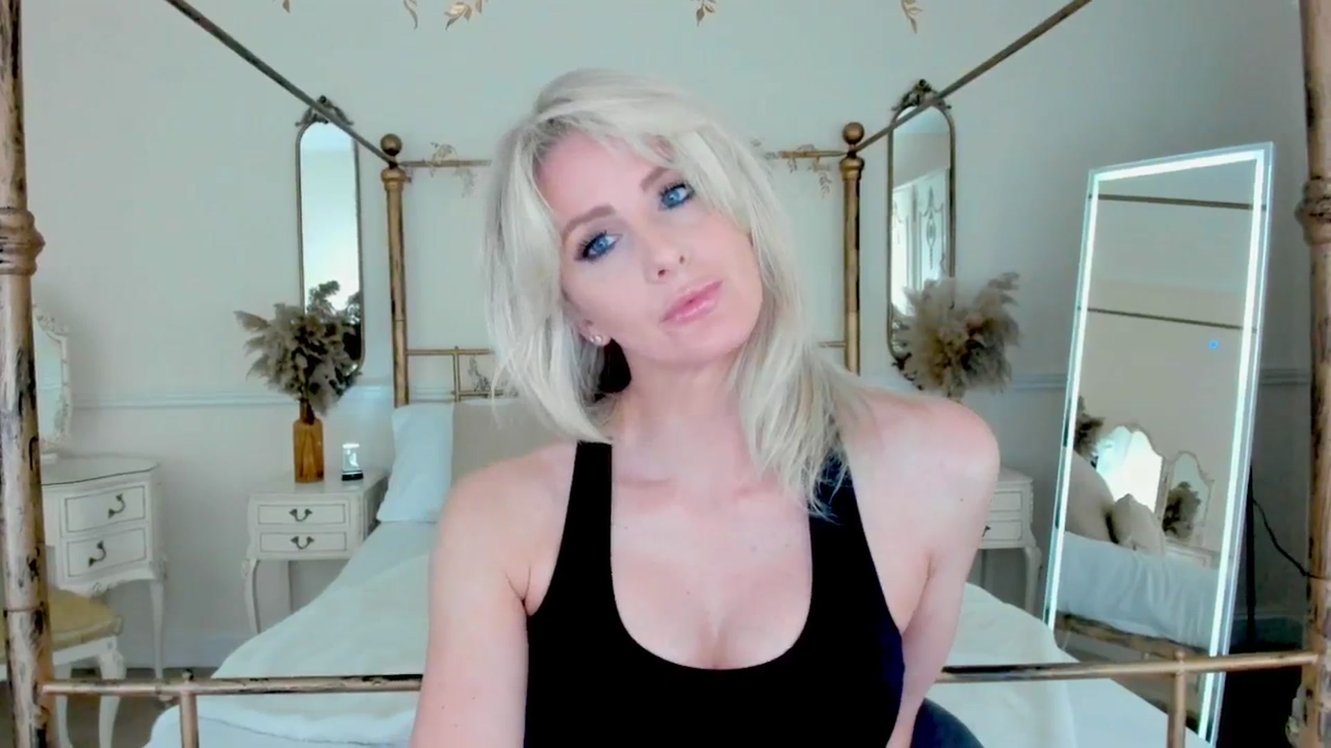 Gallery image thumbnail from SelinaRose's myfreecams stream on, 11/27/2025, 12:46 image 18 of 20