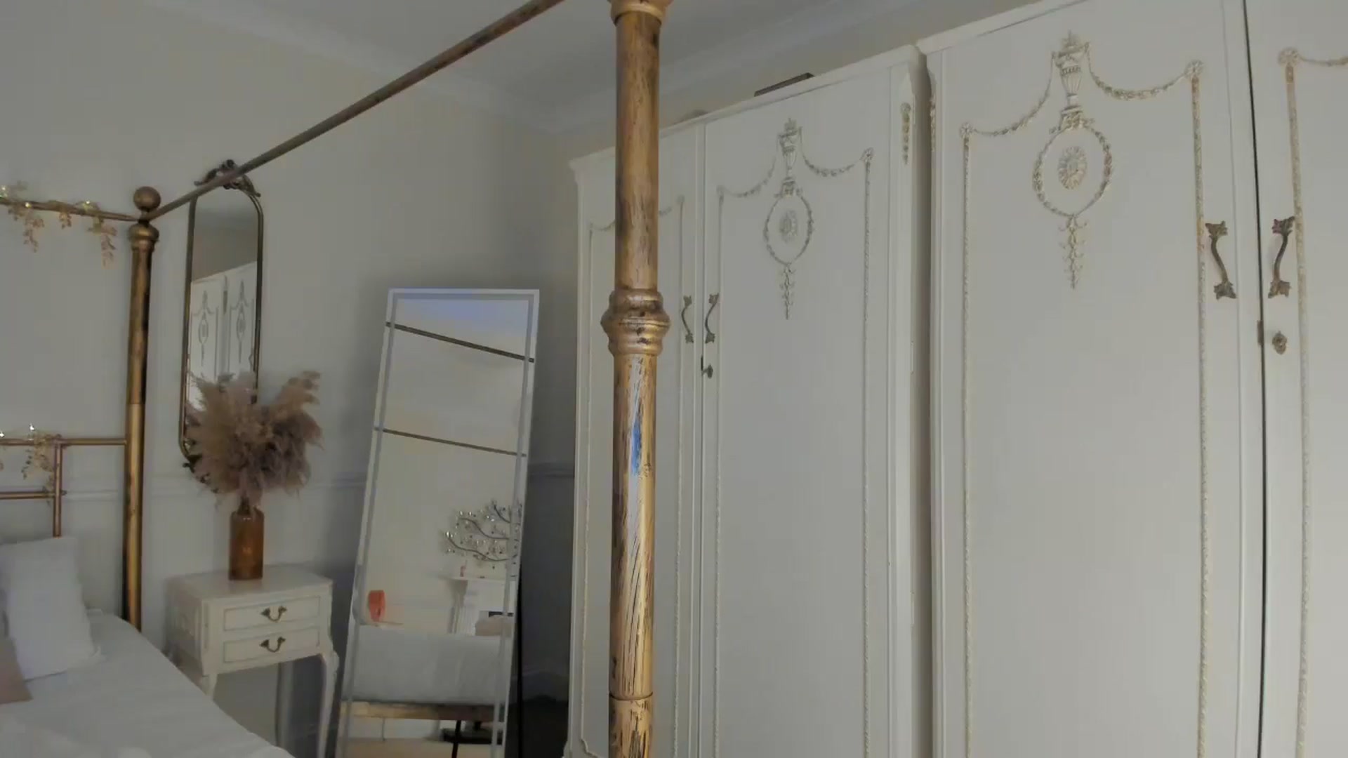 Gallery image thumbnail from SelinaRose's myfreecams stream on, 12/16/2025, 02:03 image 2 of 20