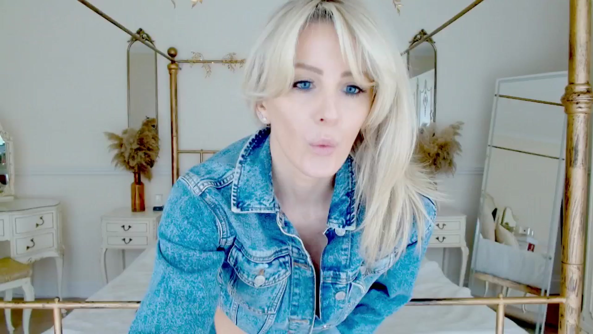 Gallery image thumbnail from SelinaRose's myfreecams stream on, 01/06/2026, 12:27 image 2 of 20