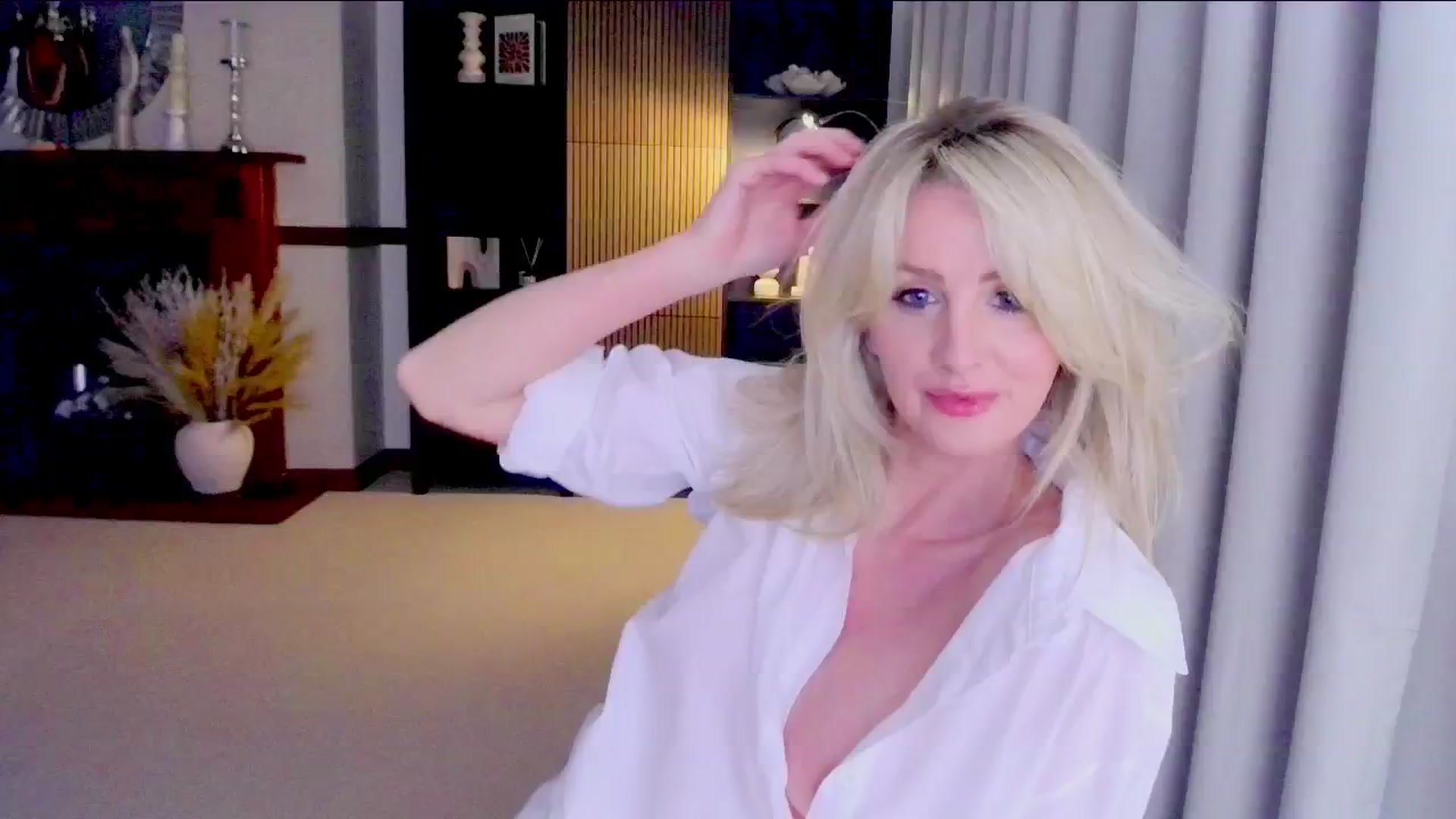 Gallery image thumbnail from SelinaRose's myfreecams stream on, 01/14/2026, 24:11 image 5 of 20