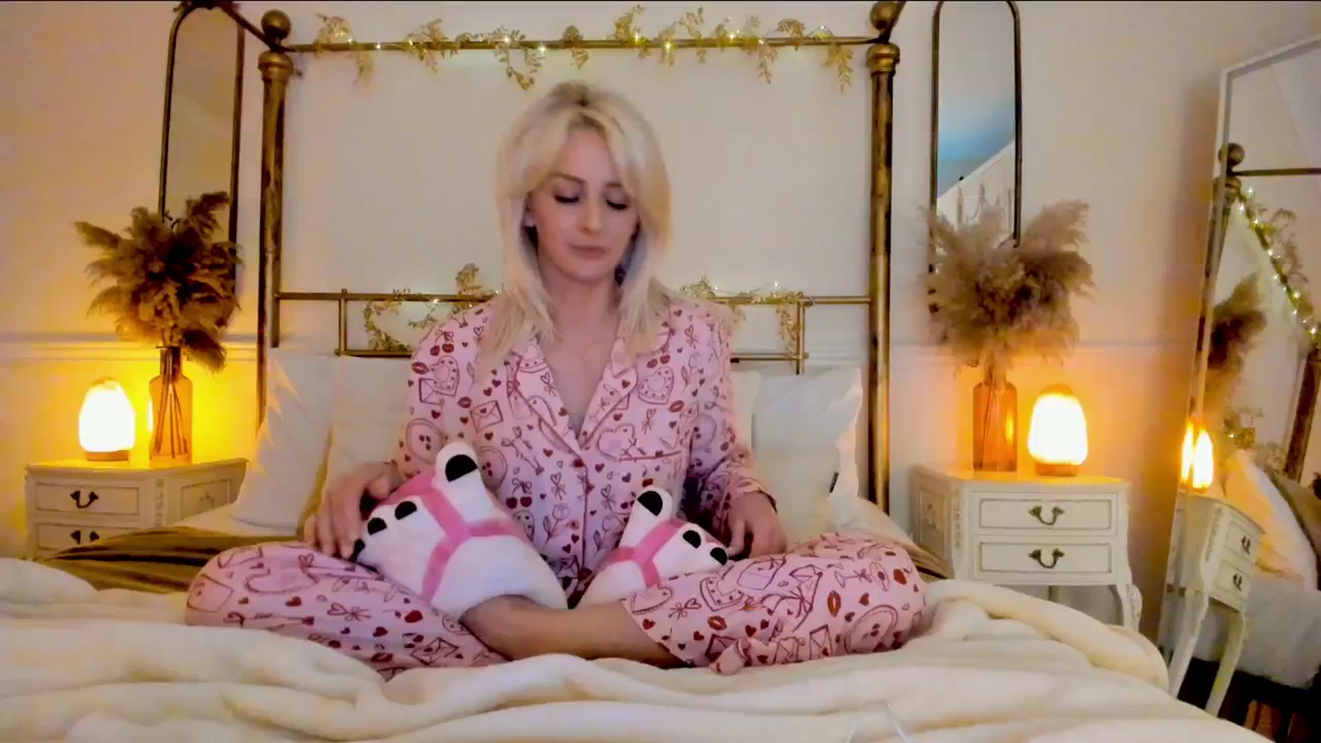 Gallery image thumbnail from SelinaRose's myfreecams stream on, 01/23/2026, 01:43 image 12 of 20
