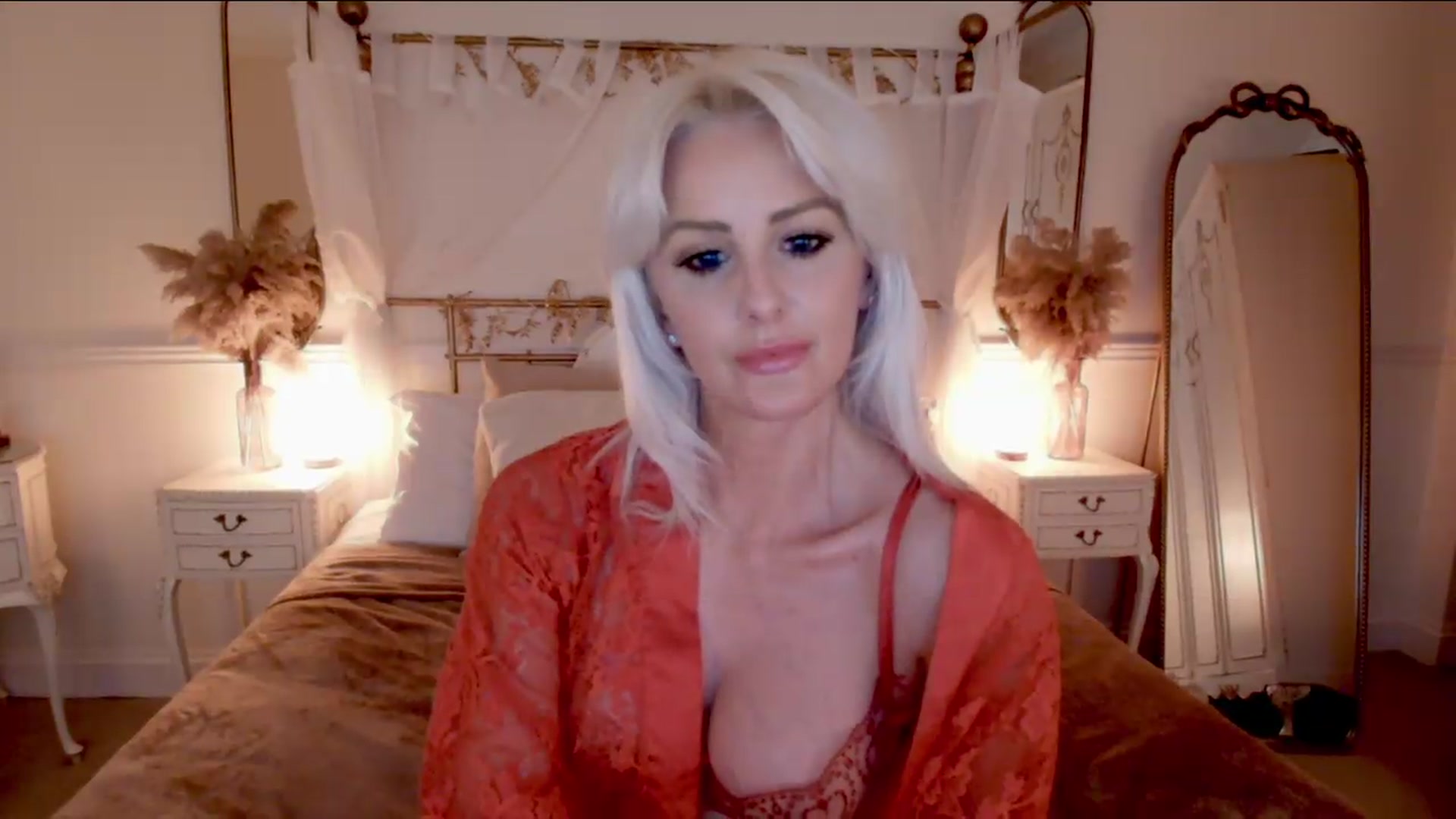 Gallery image thumbnail from SelinaRose's myfreecams stream on, 08/20/2026, 22:54 image 10 of 20