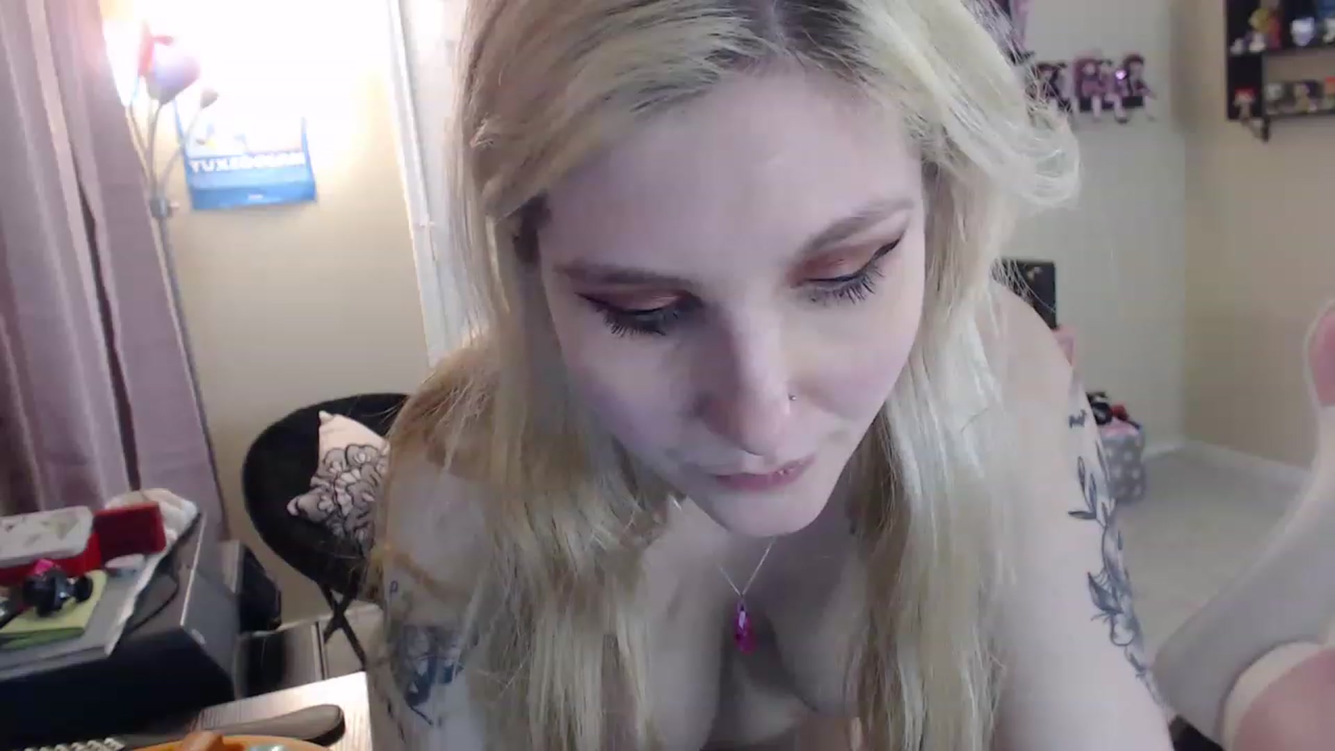Gallery image thumbnail from SelinaSkye's myfreecams stream on, 01/02/2023, 06:21 image 10 of 20