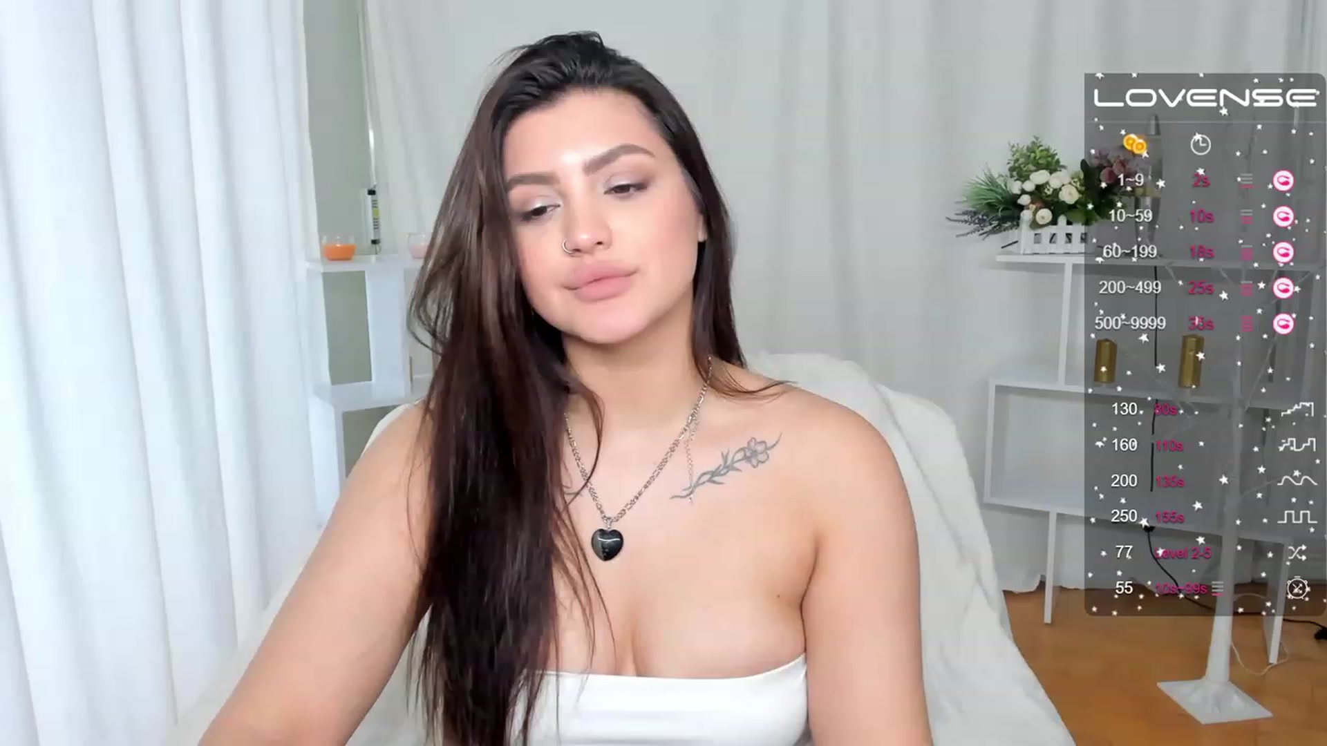 Gallery image thumbnail from Selina_liones's myfreecams stream on, 02/04/2023, 11:18 image 19 of 20