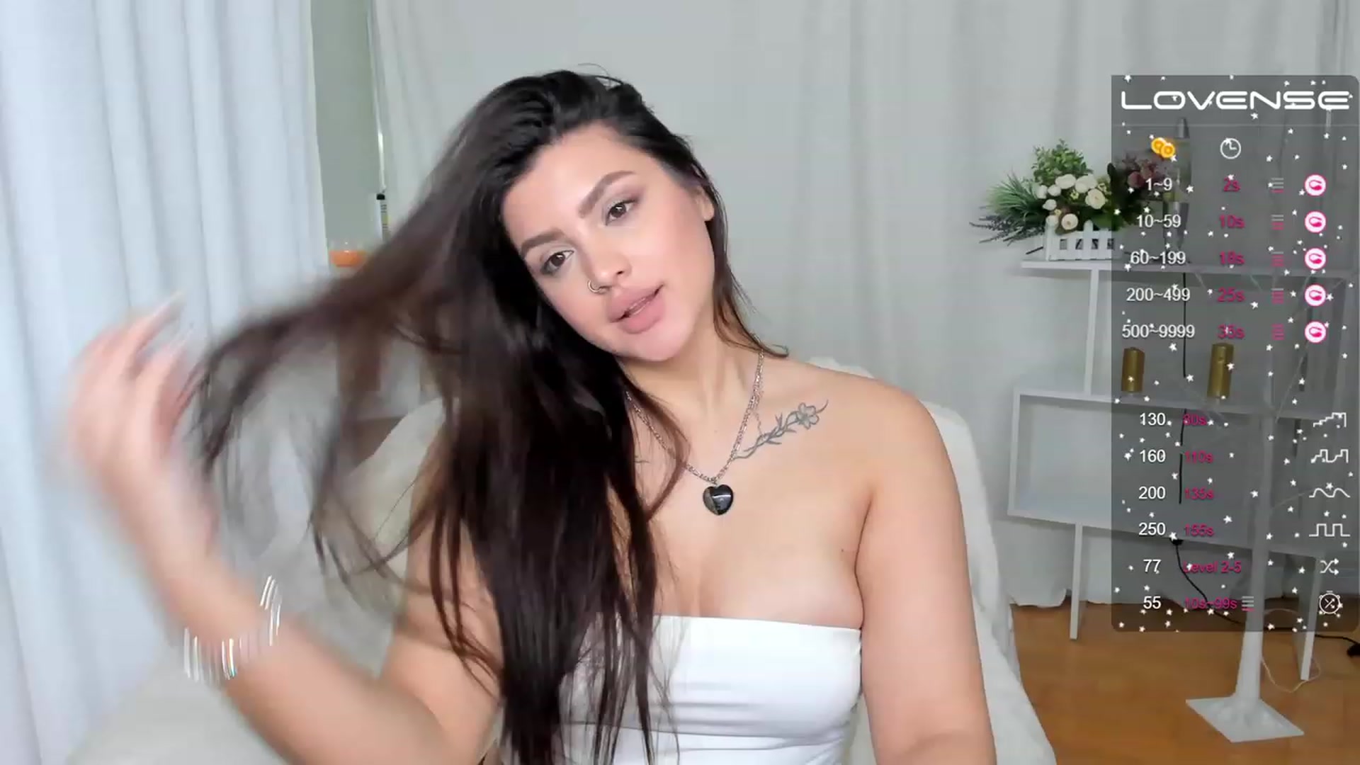 Gallery image thumbnail from Selina_liones's myfreecams stream on, 02/04/2023, 11:18 image 3 of 20