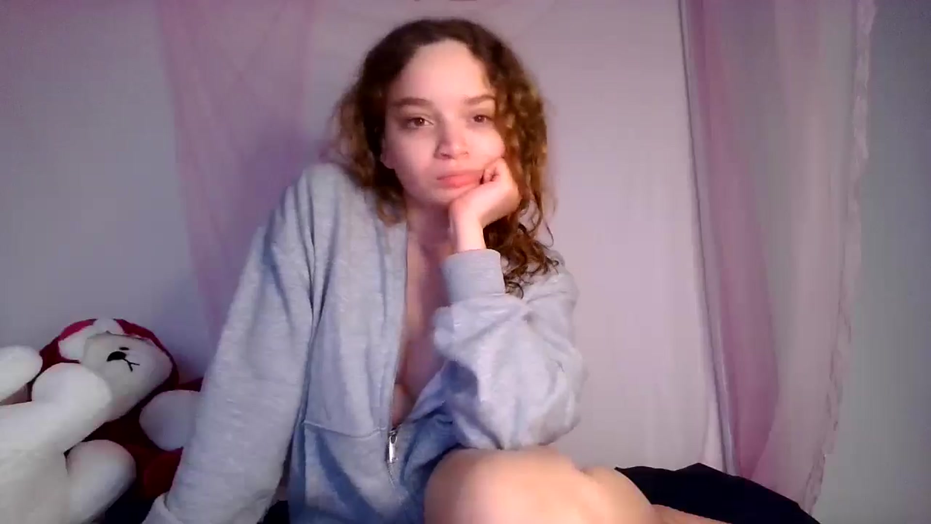 Gallery image thumbnail from Selinaimai's myfreecams stream on, 06/05/2025, 15:01 image 14 of 20