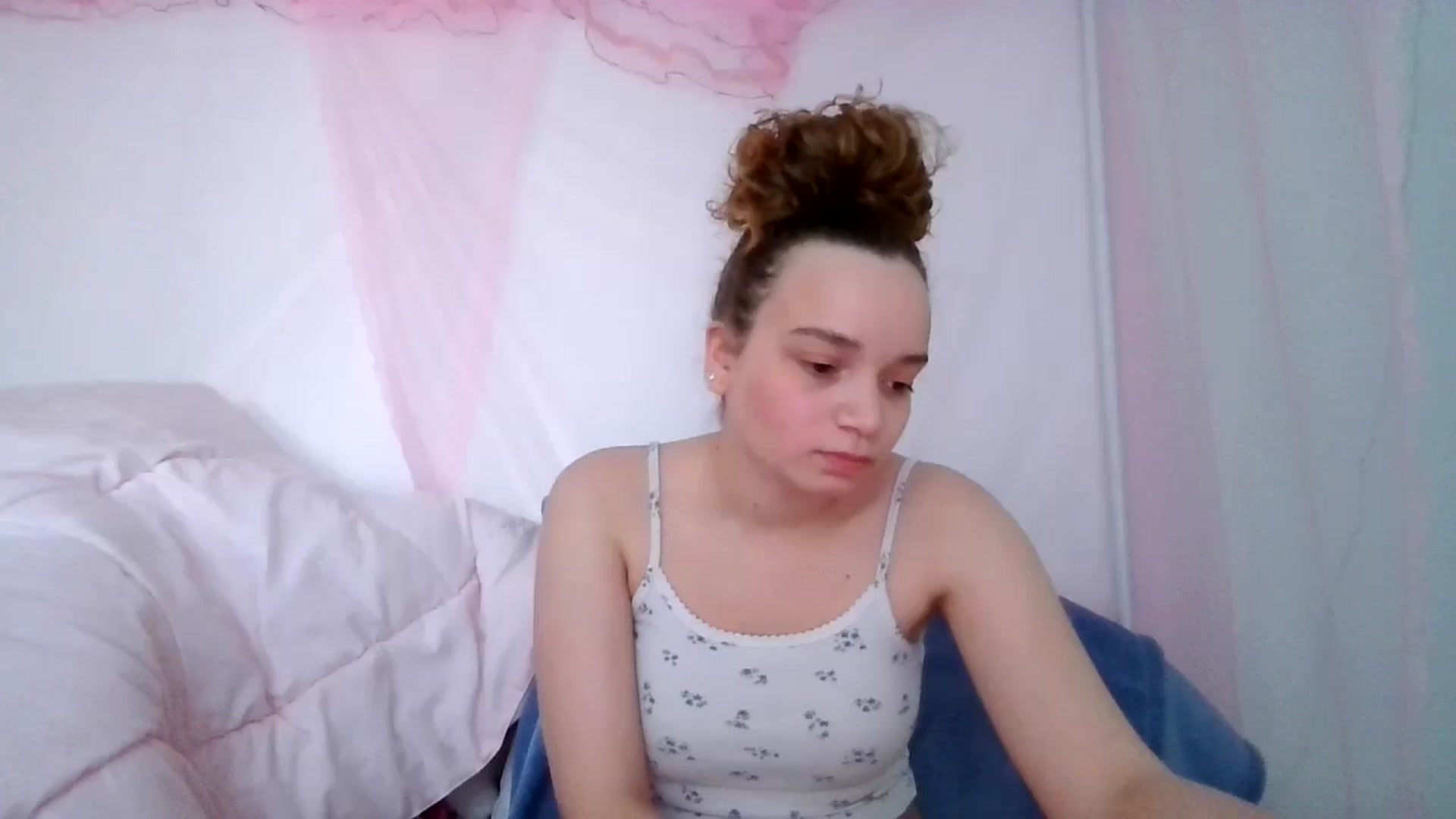 Gallery image thumbnail from Selinaimai's myfreecams stream on, 07/06/2025, 19:49 image 13 of 20